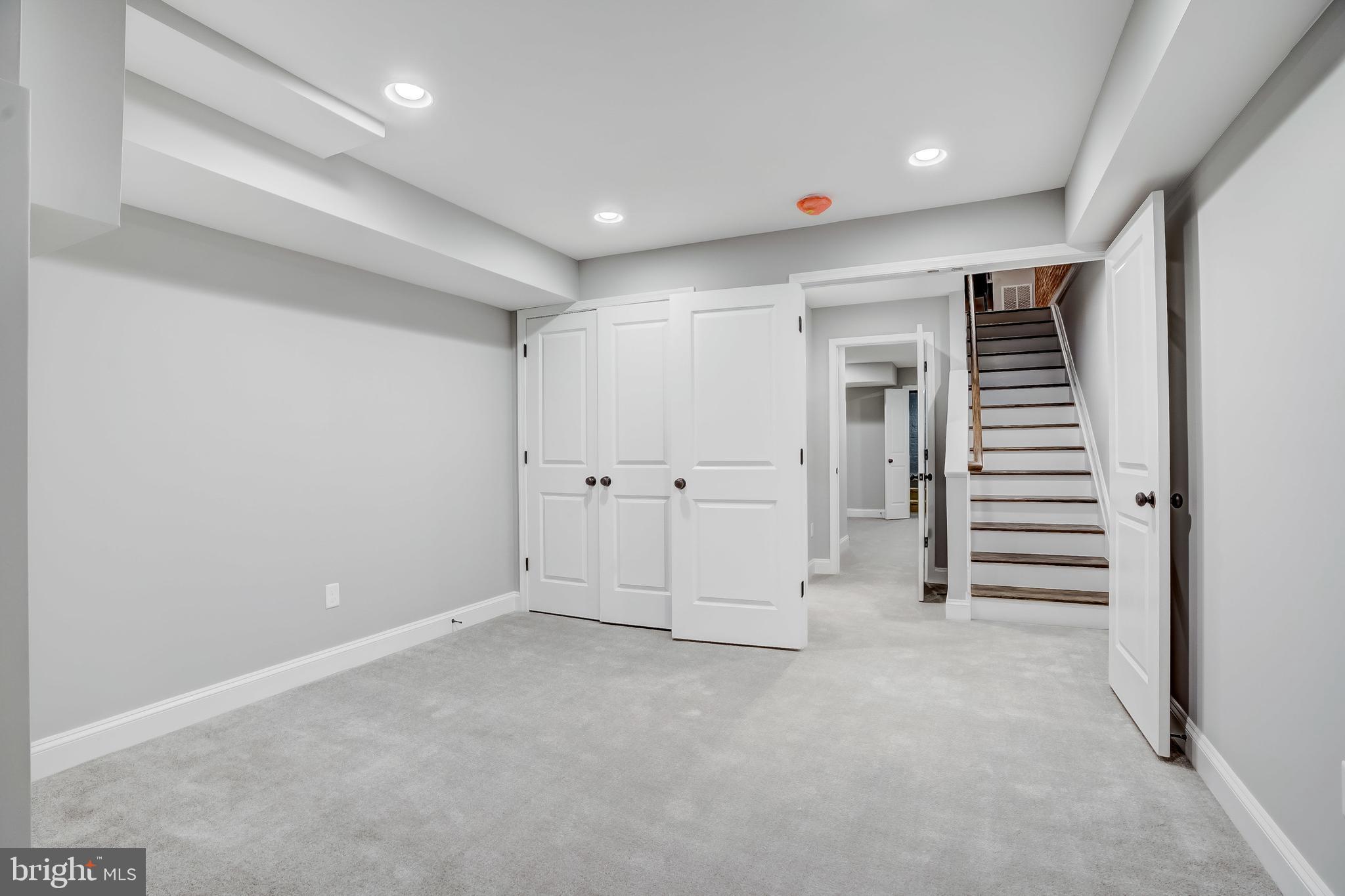 HIGHLANDTOWN - Residential