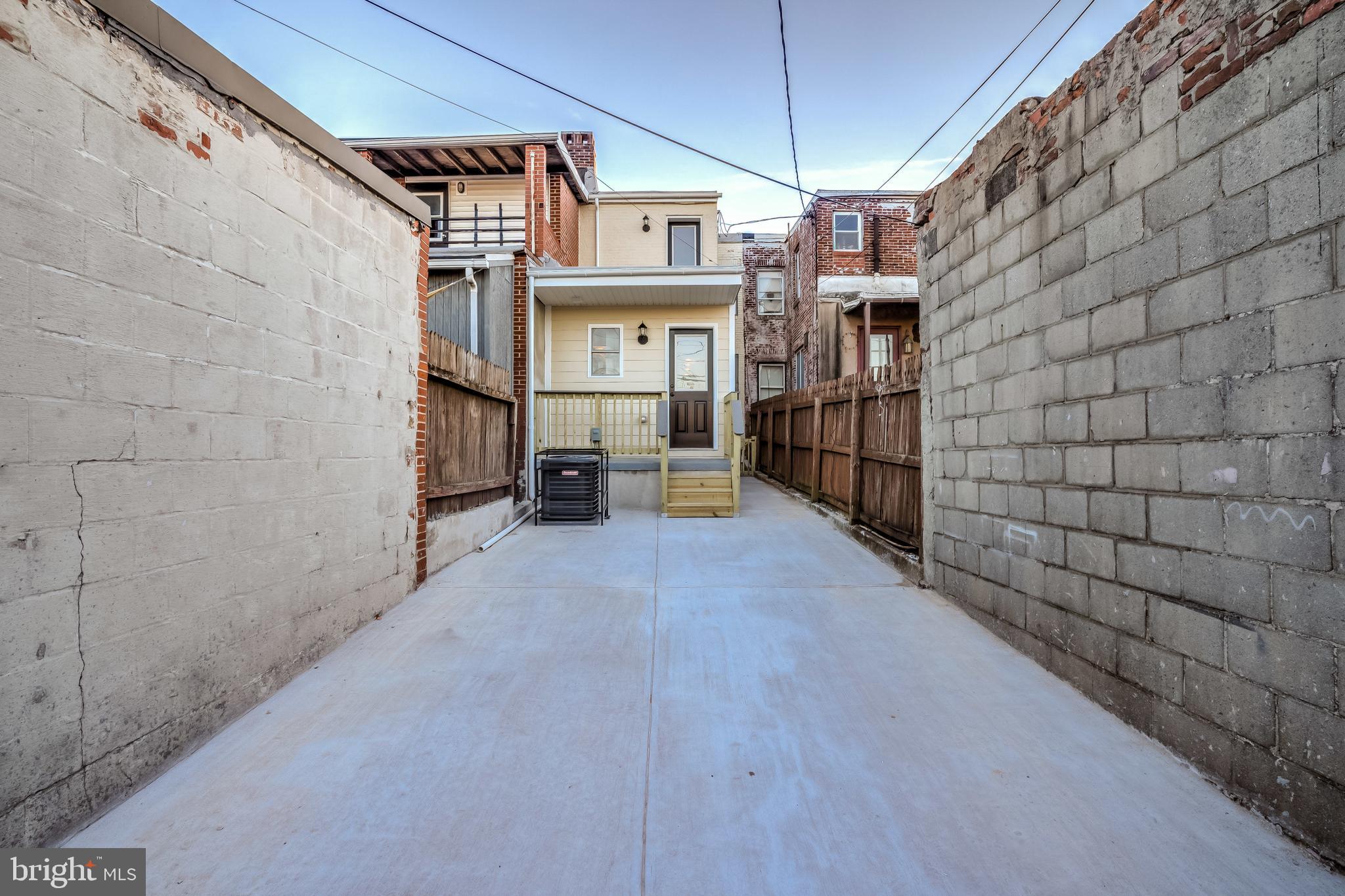 HIGHLANDTOWN - Residential