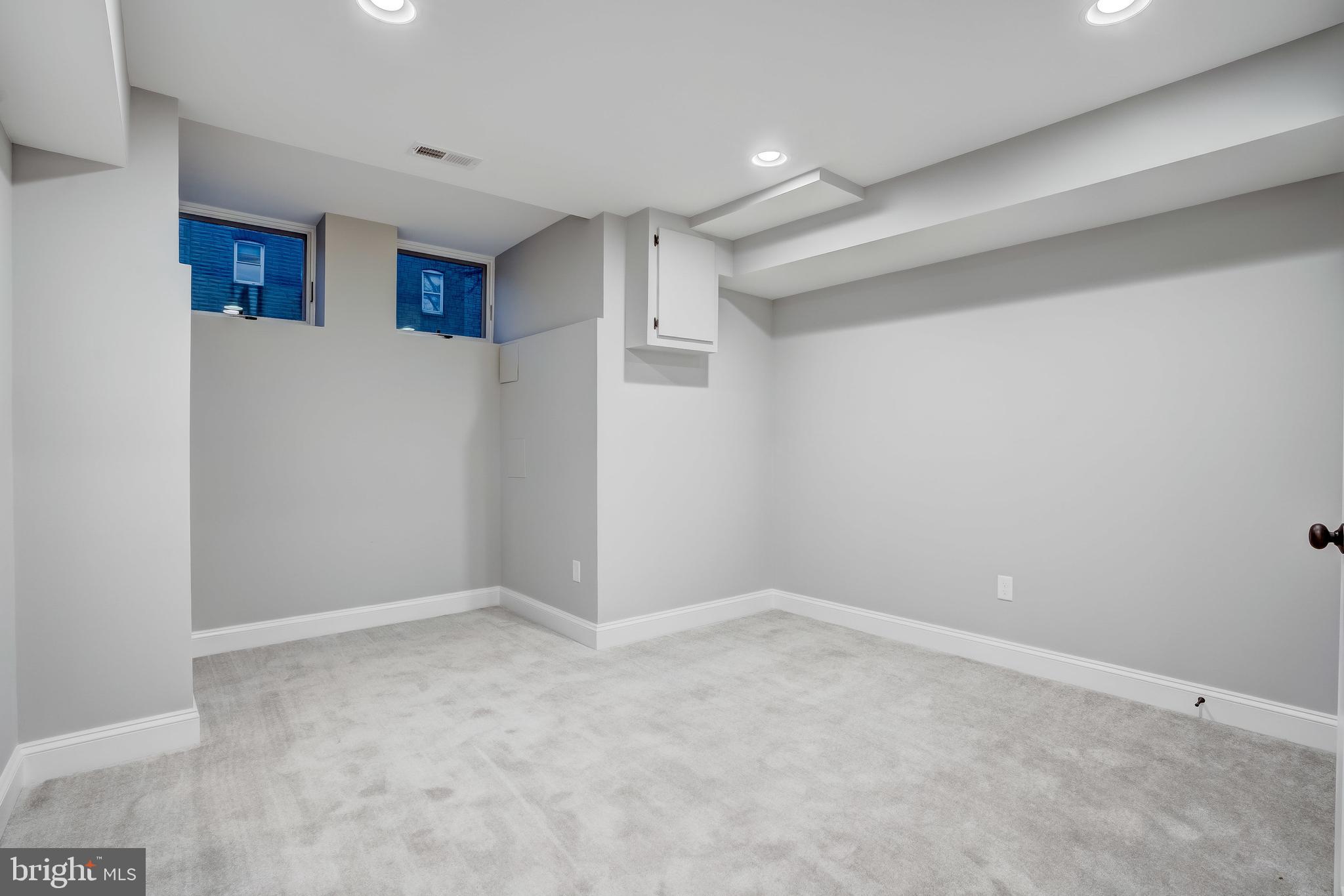 HIGHLANDTOWN - Residential