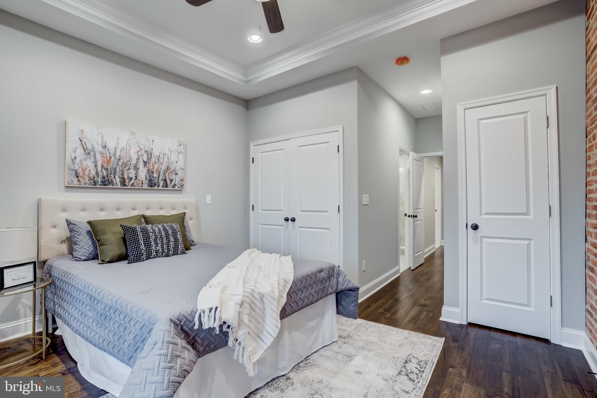 HIGHLANDTOWN - Residential