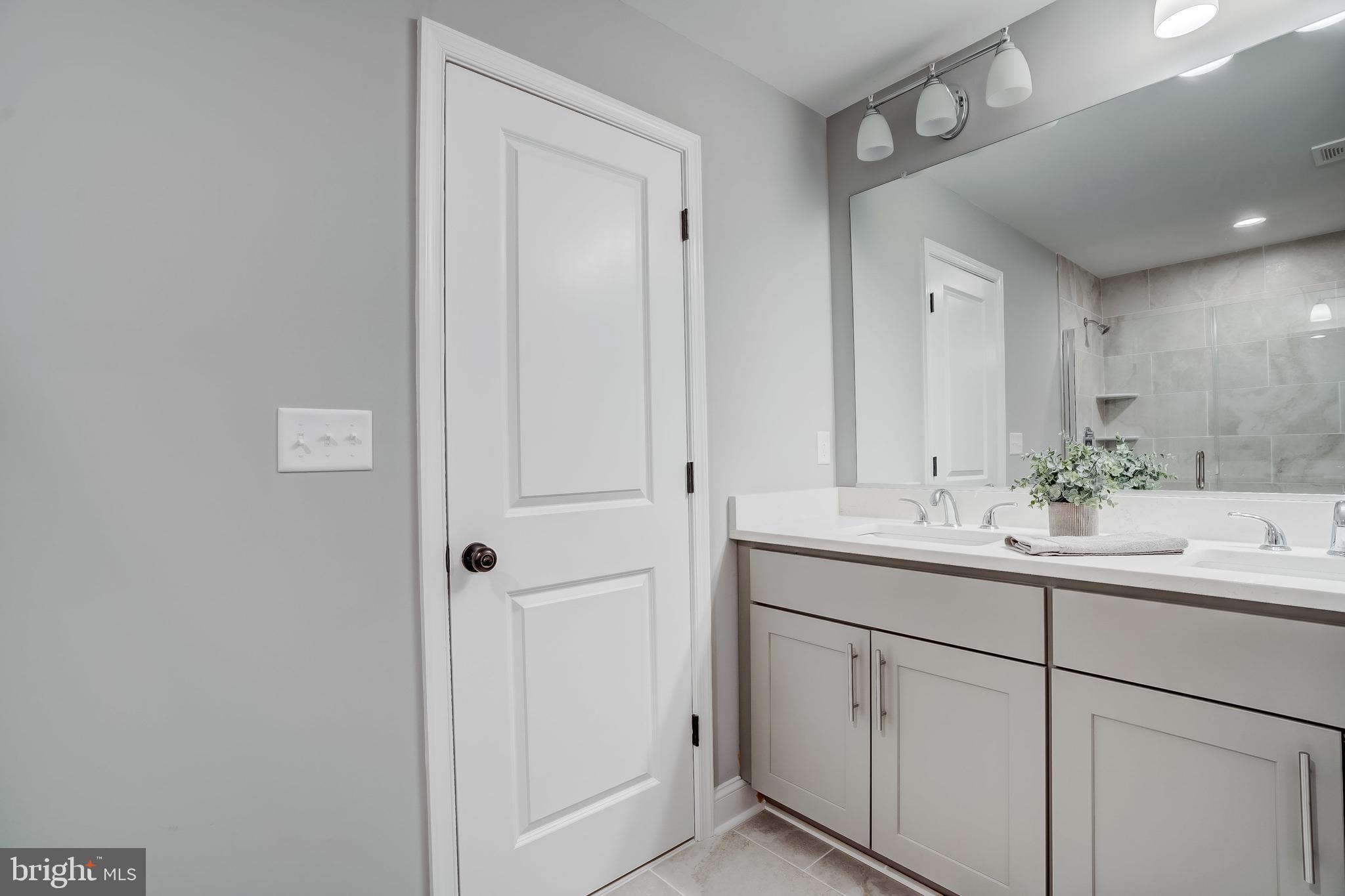 HIGHLANDTOWN - Residential