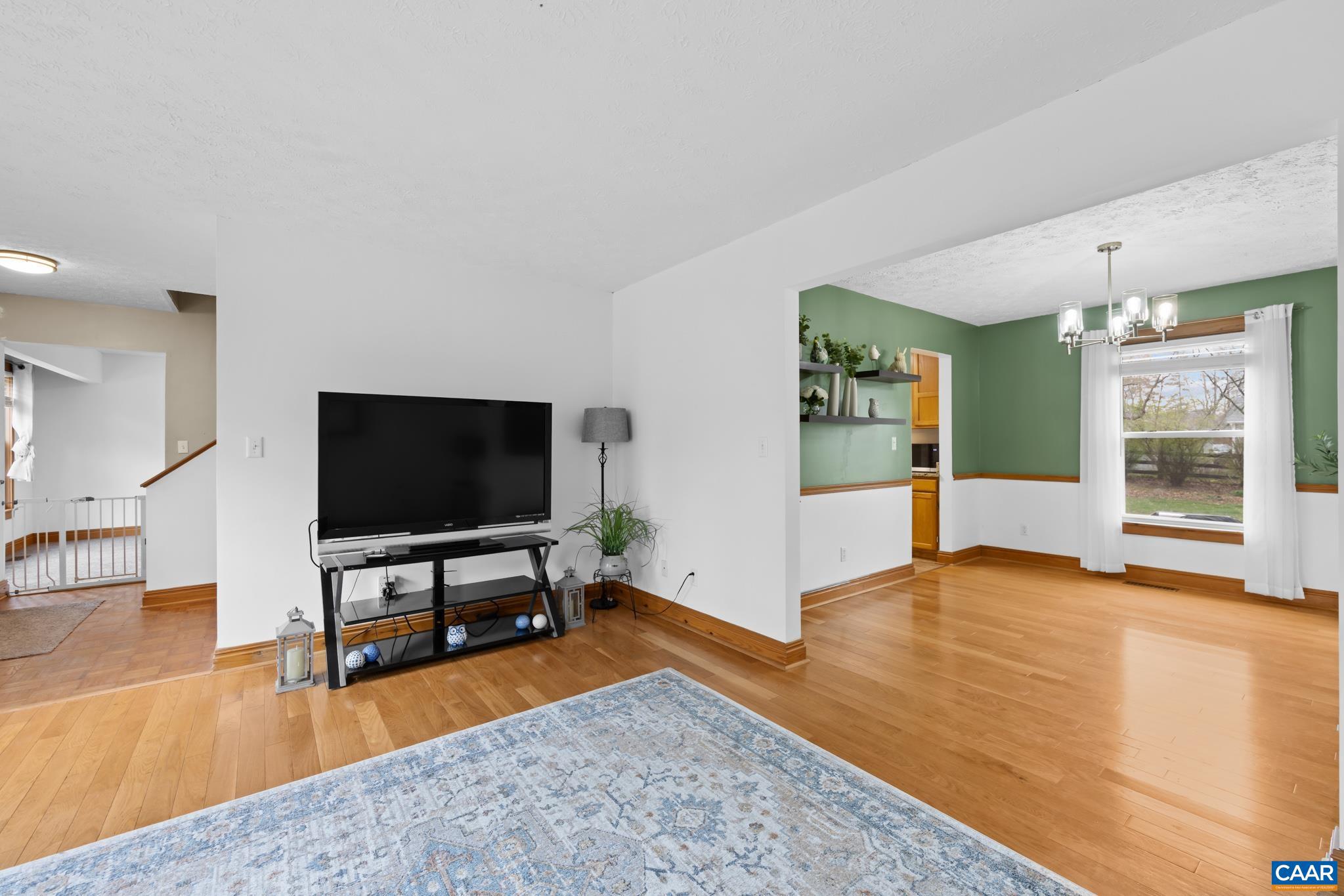 LAKE MONTICELLO - Residential