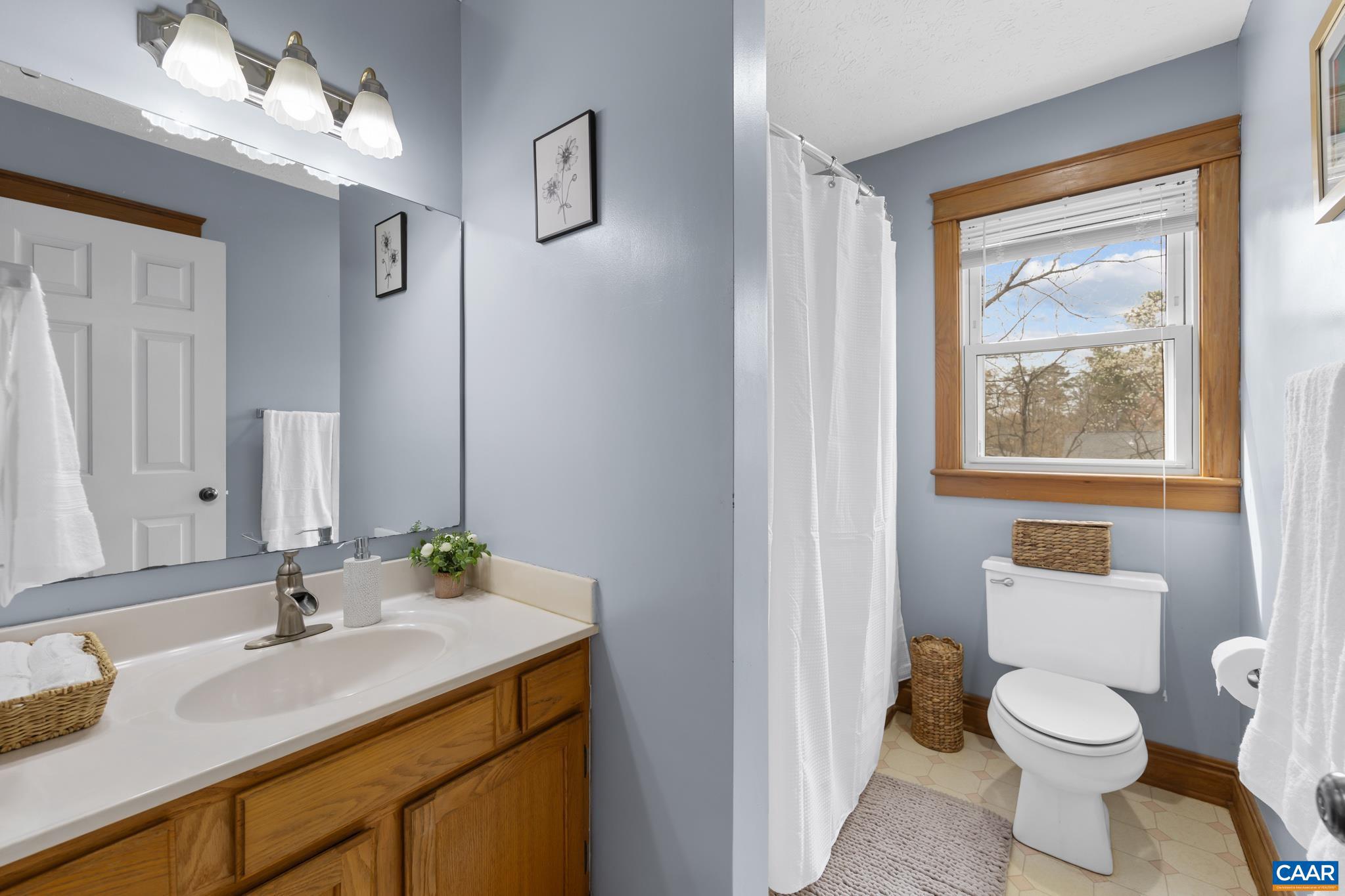 LAKE MONTICELLO - Residential