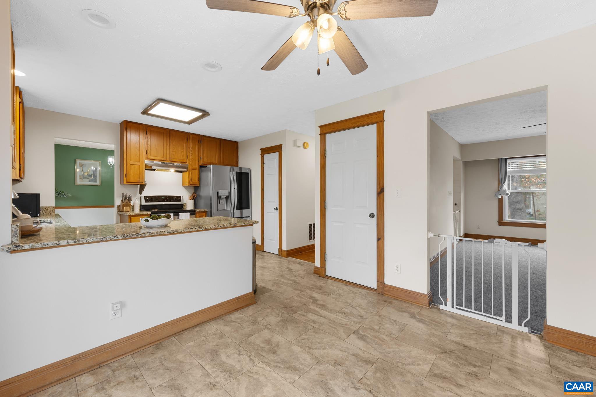 LAKE MONTICELLO - Residential