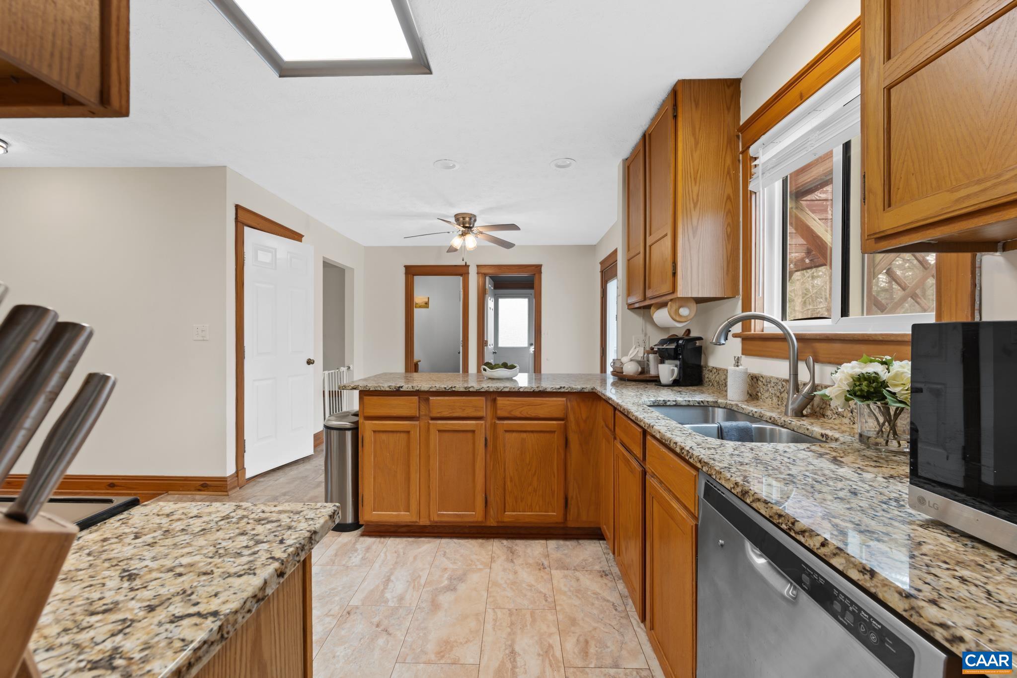 LAKE MONTICELLO - Residential