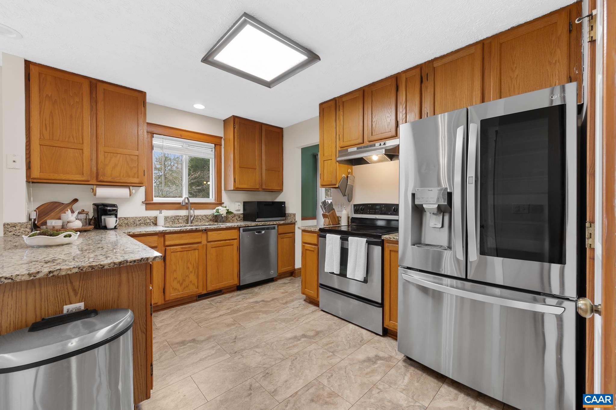 LAKE MONTICELLO - Residential