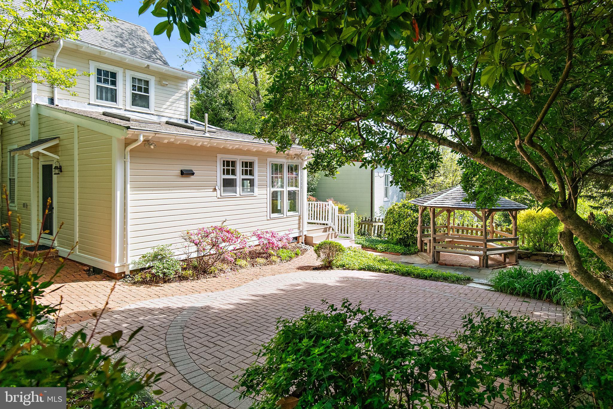 HISTORIC DISTRICT - Residential