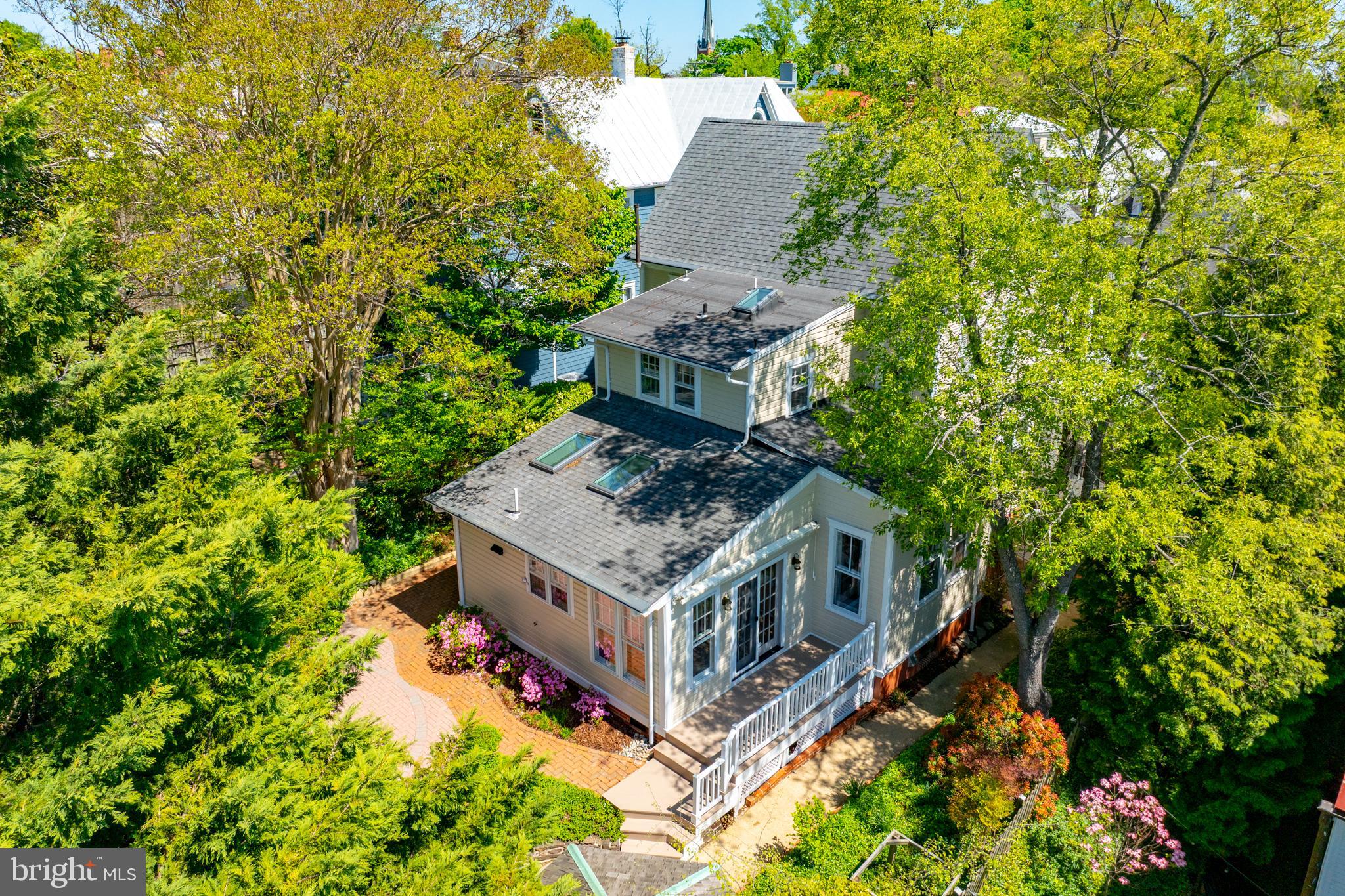 HISTORIC DISTRICT - Residential