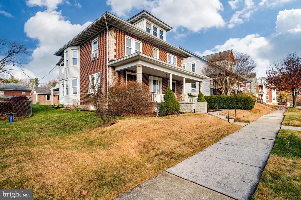 Photo of 2021 Noble Street, READING, PA 19609 (MLS # PABK2065948)