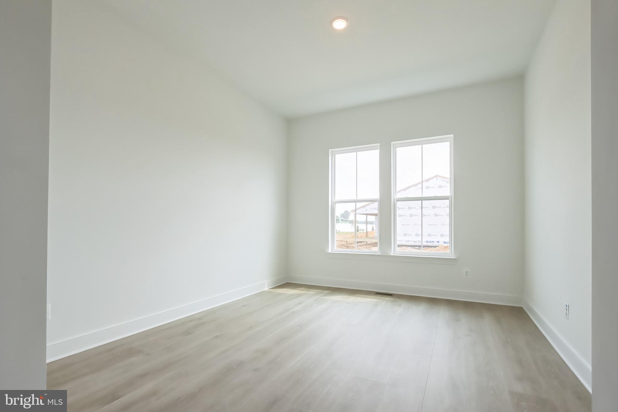 1602 JAYMES CIRCLE