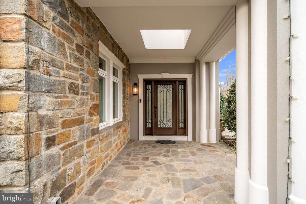 BRADLEY HILLS - Residential Lease