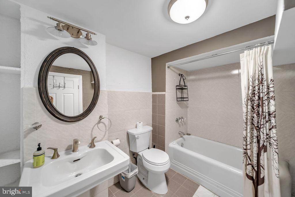 BRADLEY HILLS - Residential Lease