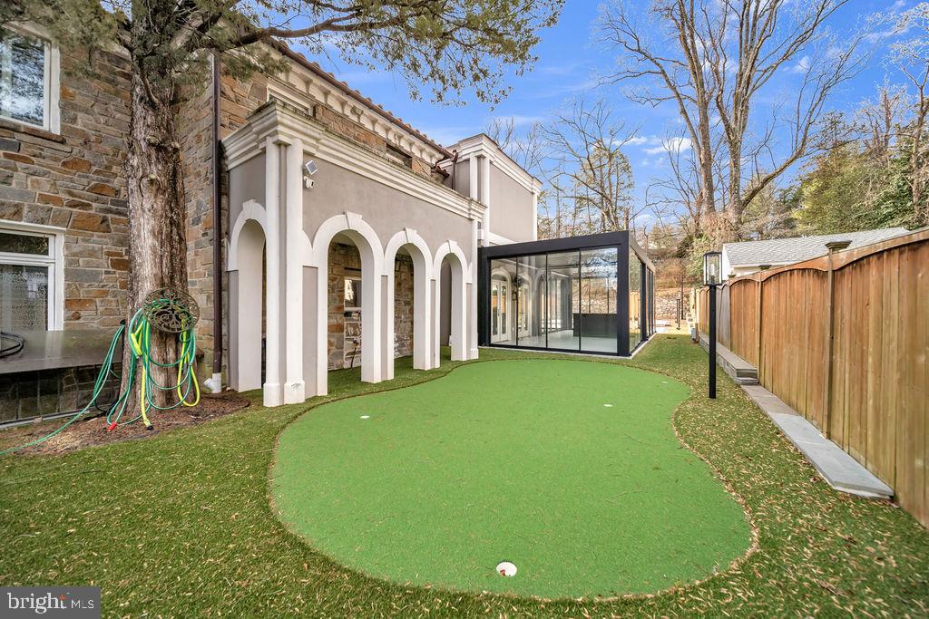 BRADLEY HILLS - Residential Lease