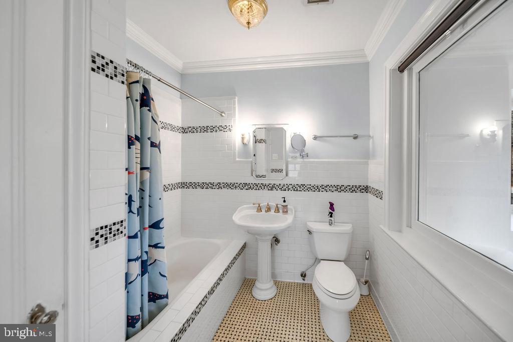 BRADLEY HILLS - Residential Lease