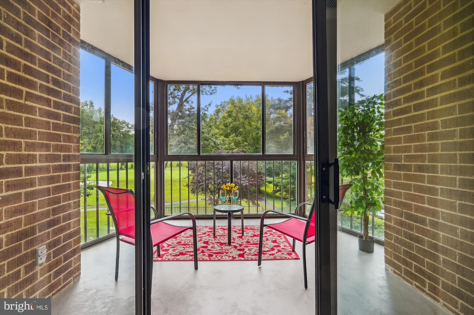 15107 INTERLACHEN DRIVE 2-220