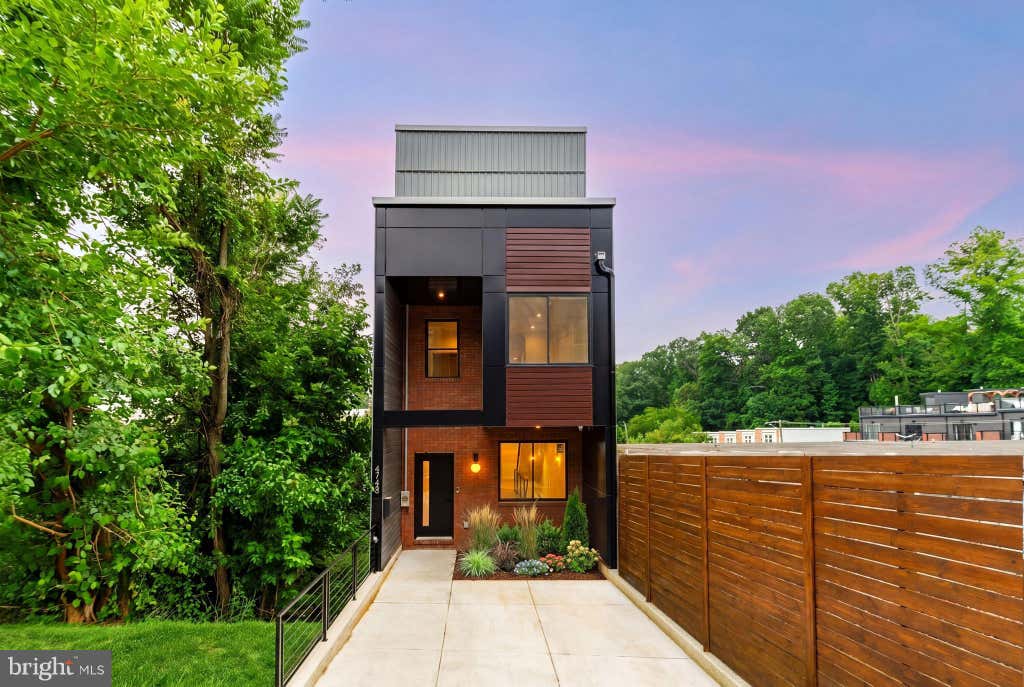 Photo of 4748 Sheldon Street, PHILADELPHIA, PA 19127 (MLS # PAPH2634408)