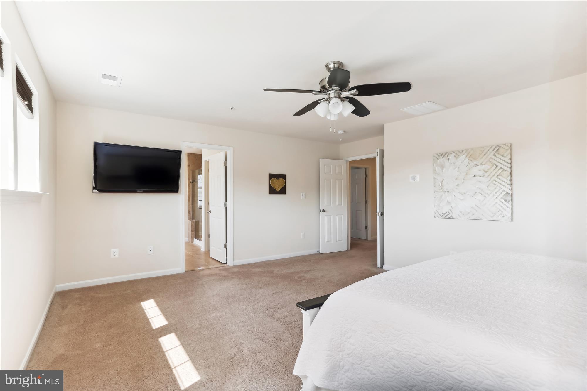 BISHOPS MEADOW - Residential