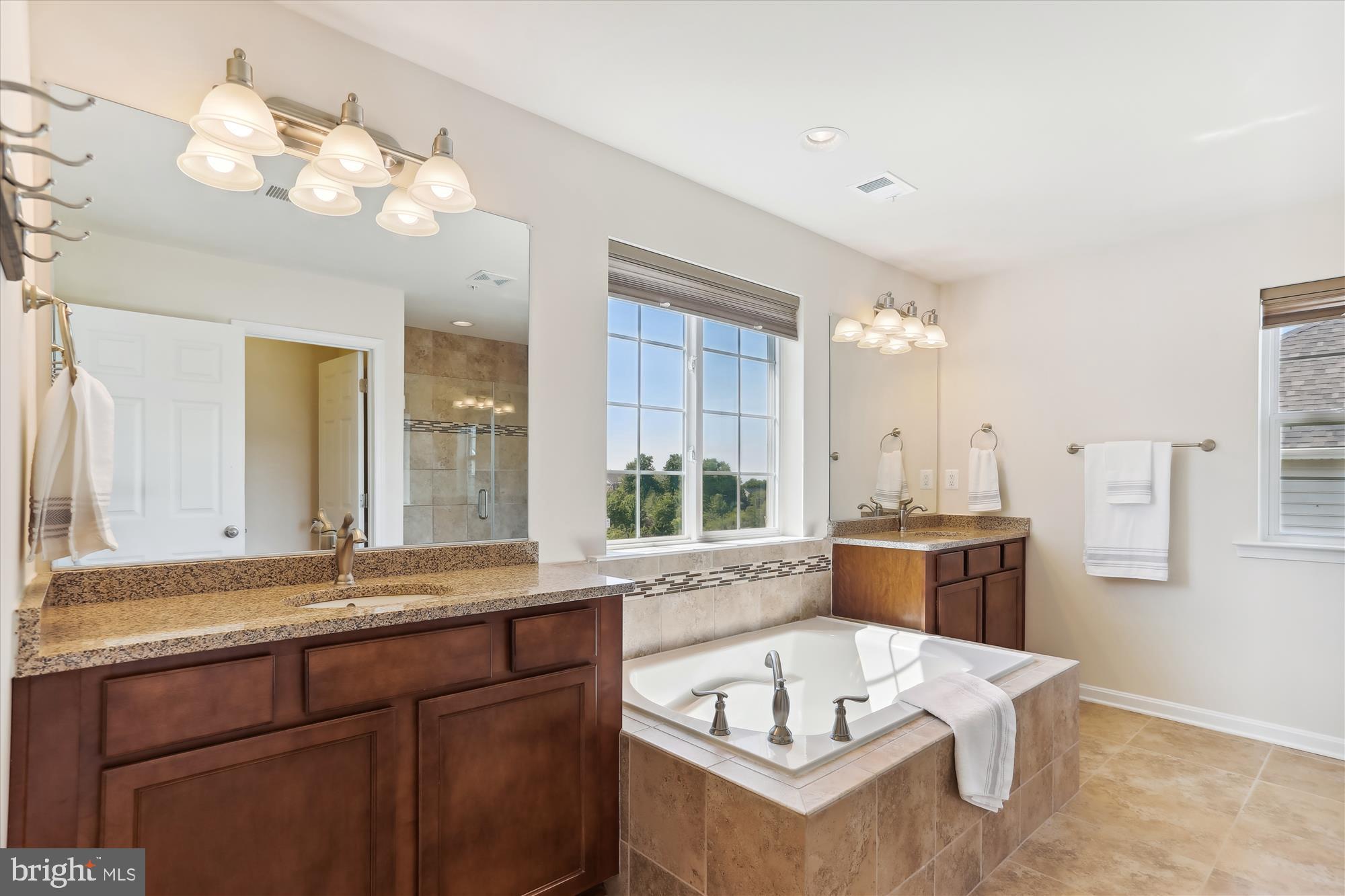 BISHOPS MEADOW - Residential