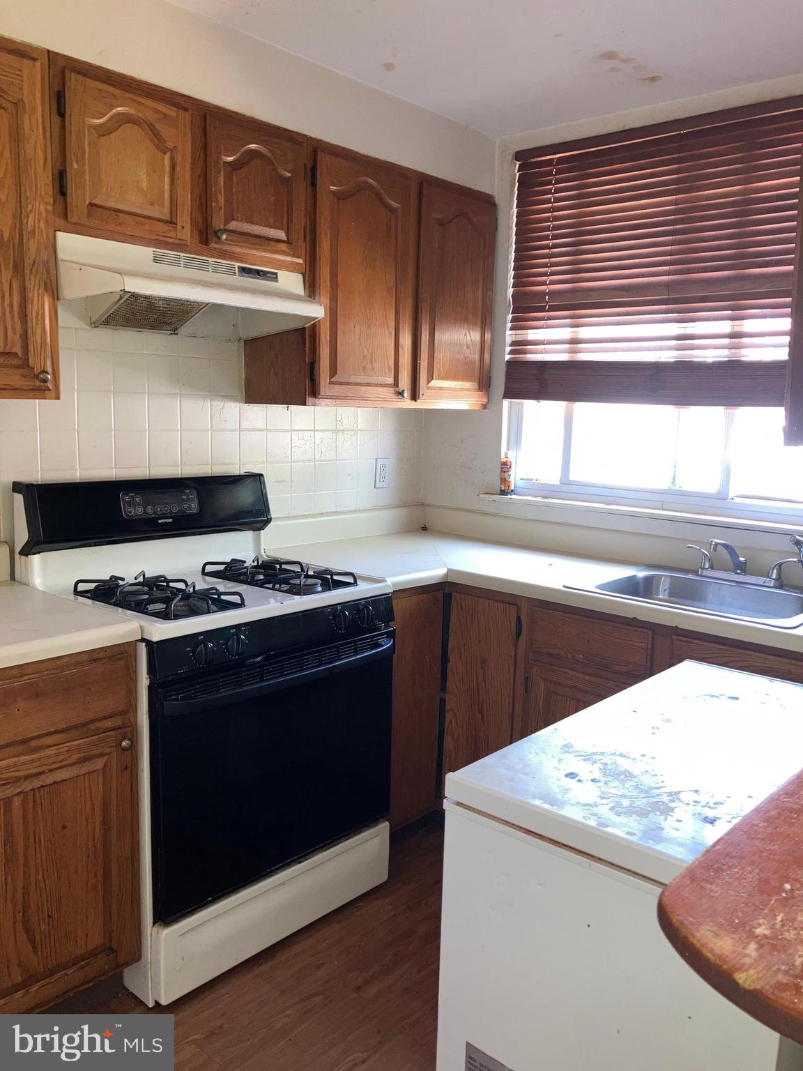 WEST OAK LANE - Residential