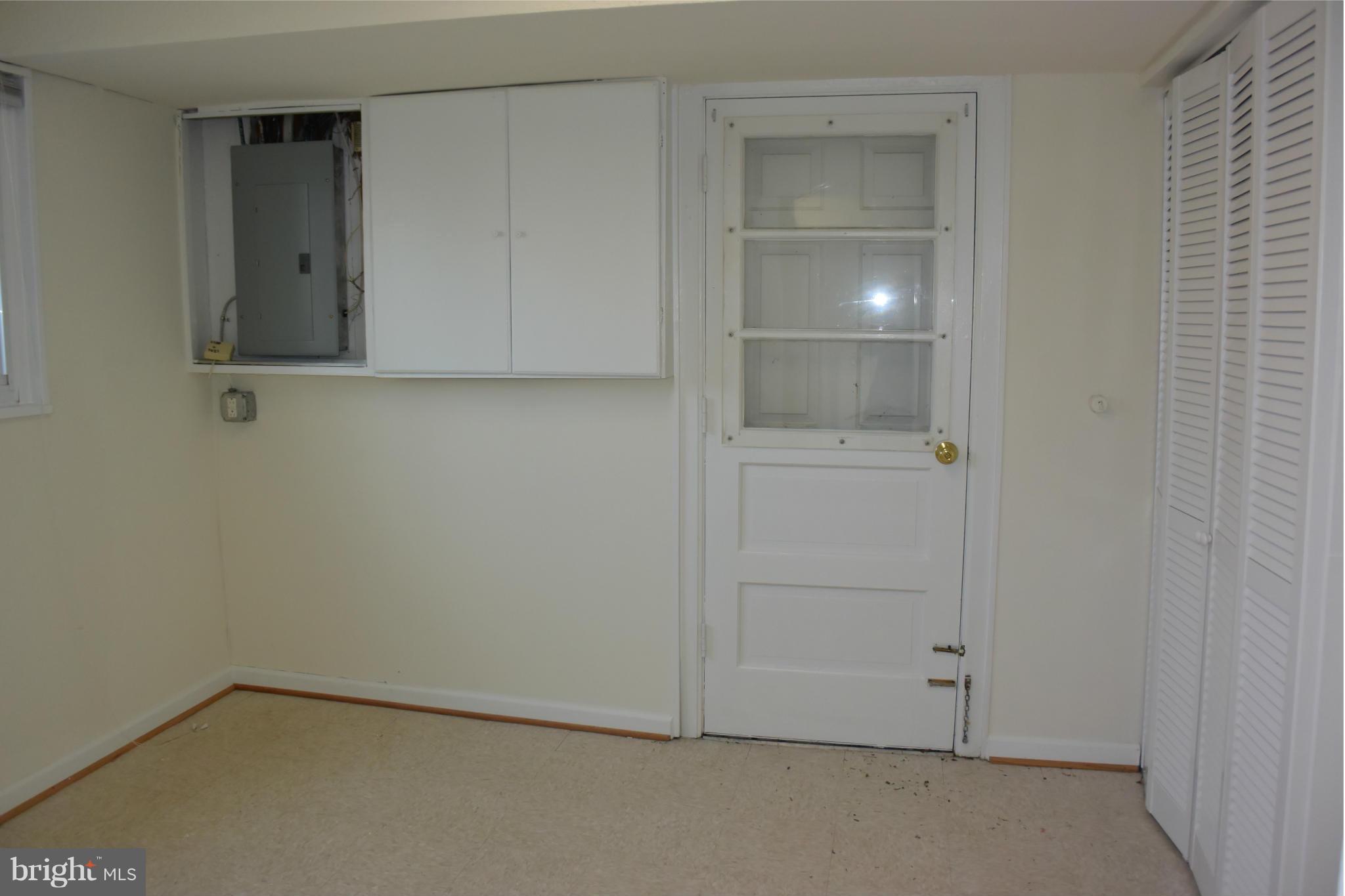 BEVERLEY HILLS - Residential Lease