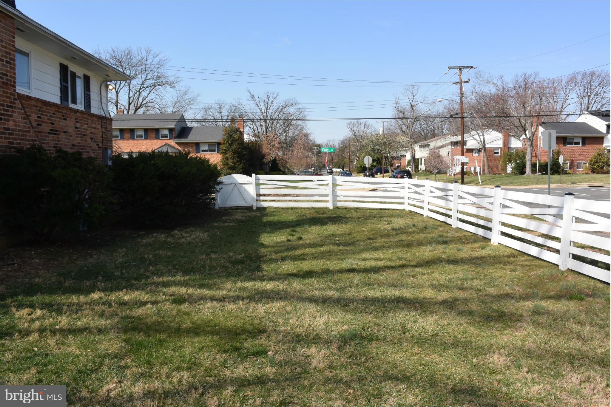 BEVERLEY HILLS - Residential Lease