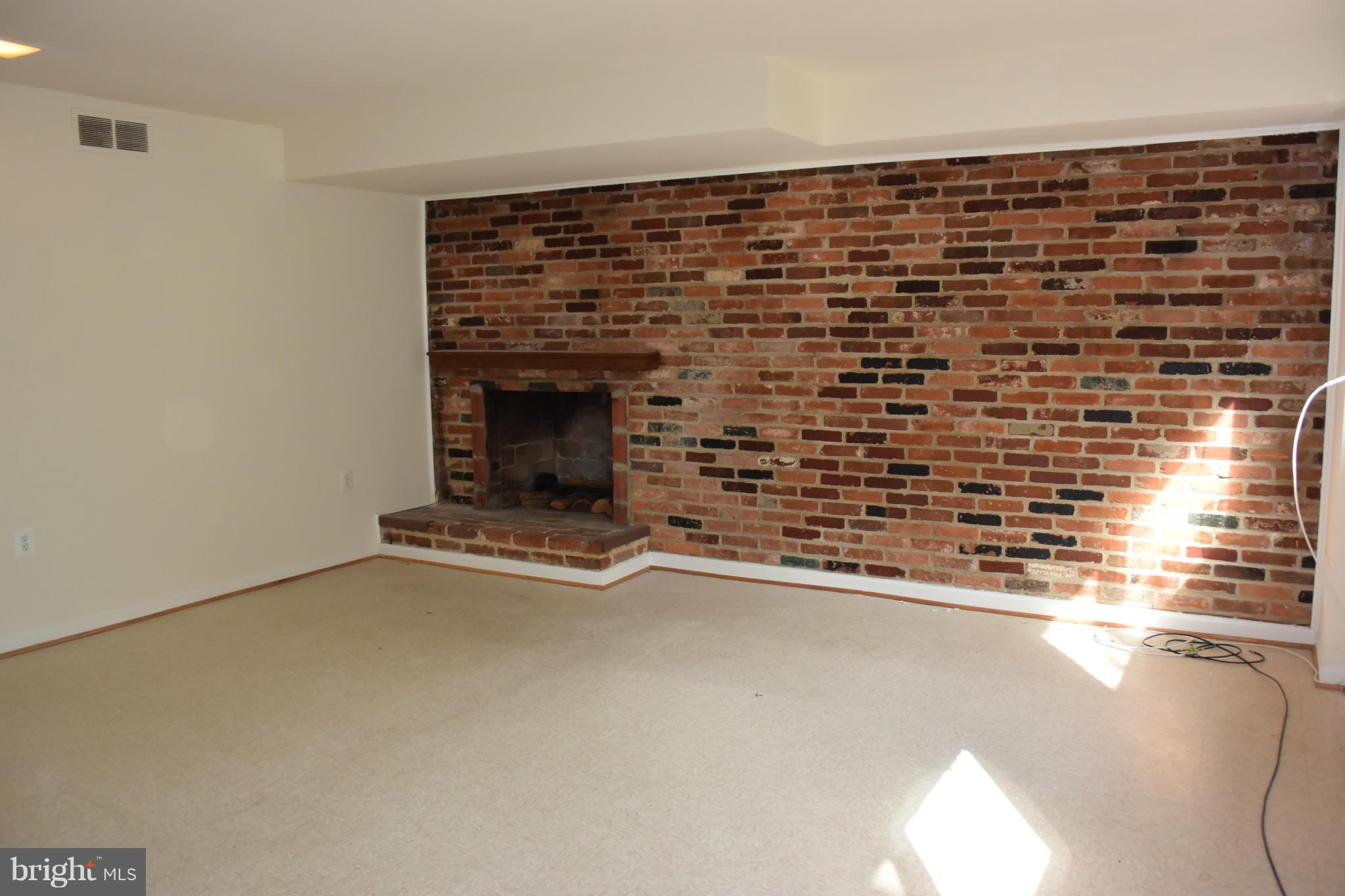 BEVERLEY HILLS - Residential Lease