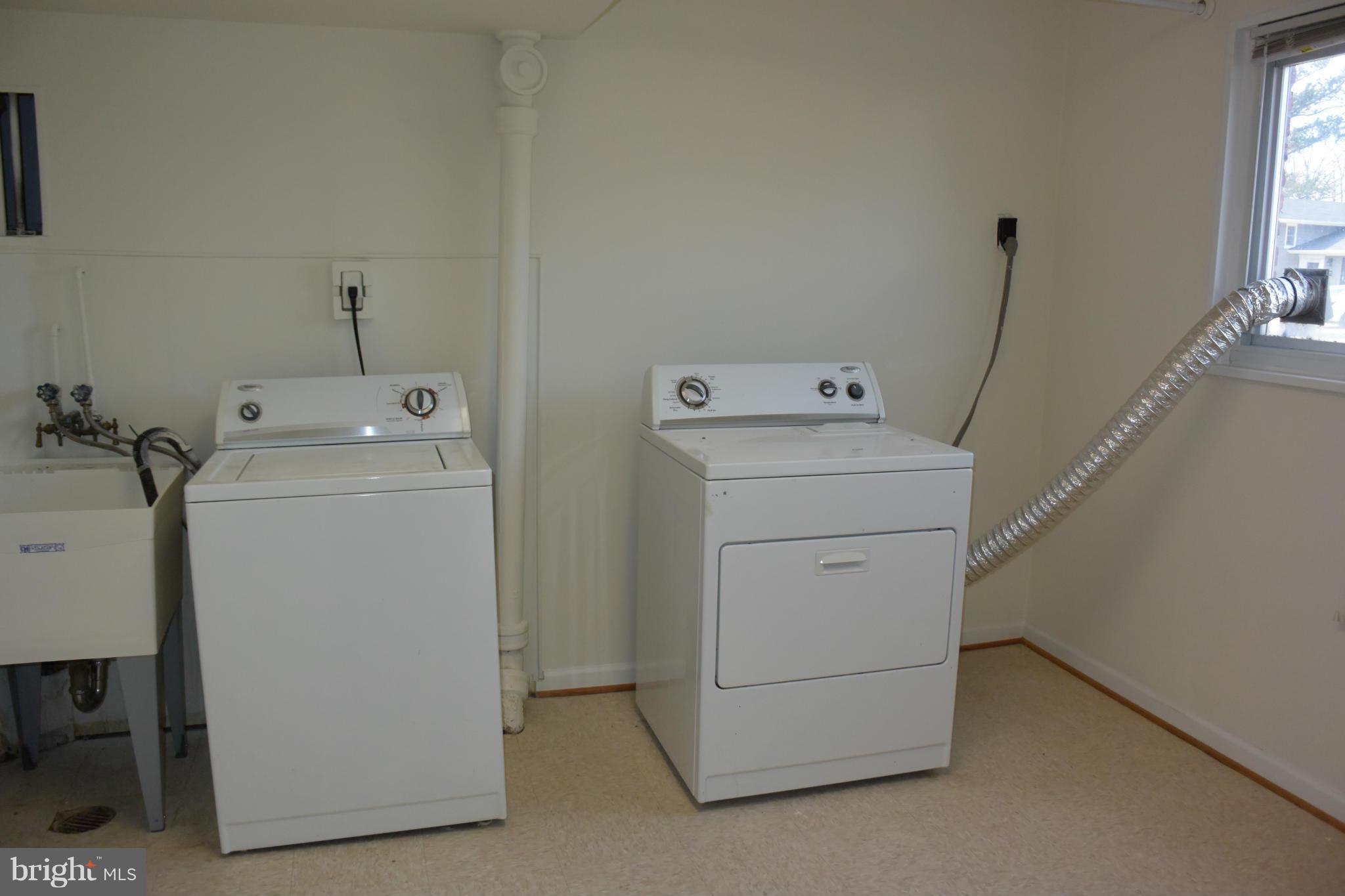 BEVERLEY HILLS - Residential Lease