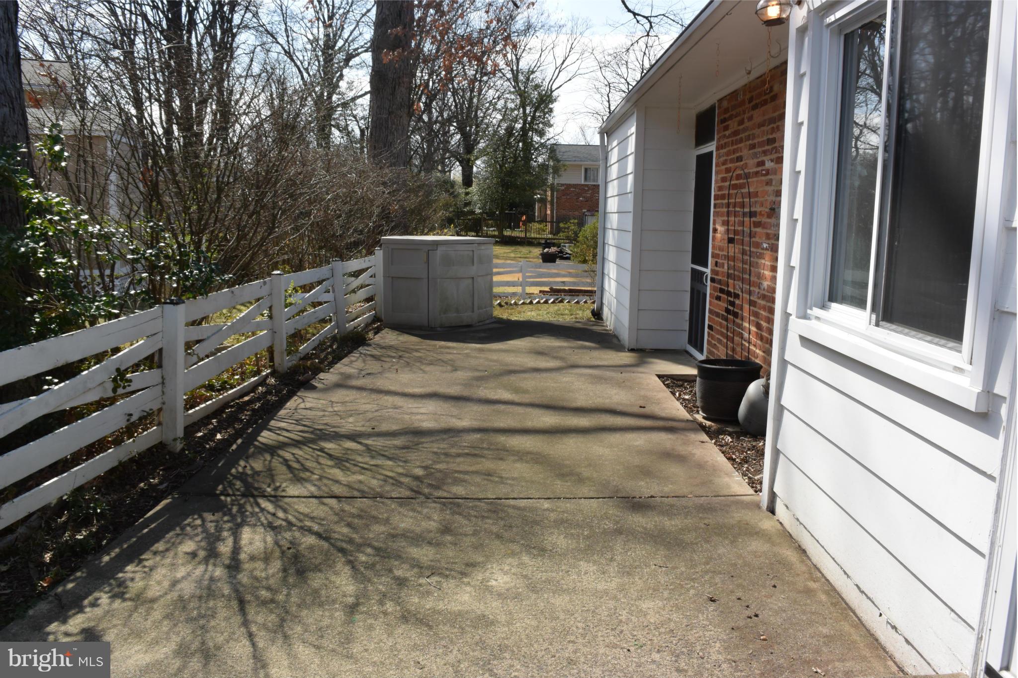 BEVERLEY HILLS - Residential Lease