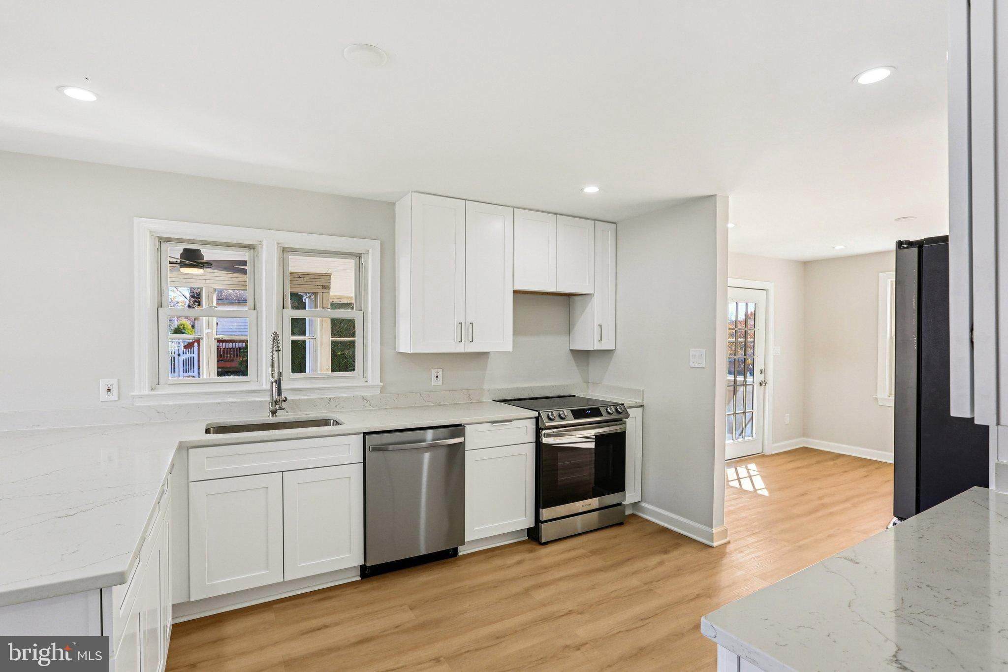 CHELSEA KNOLLS - Residential