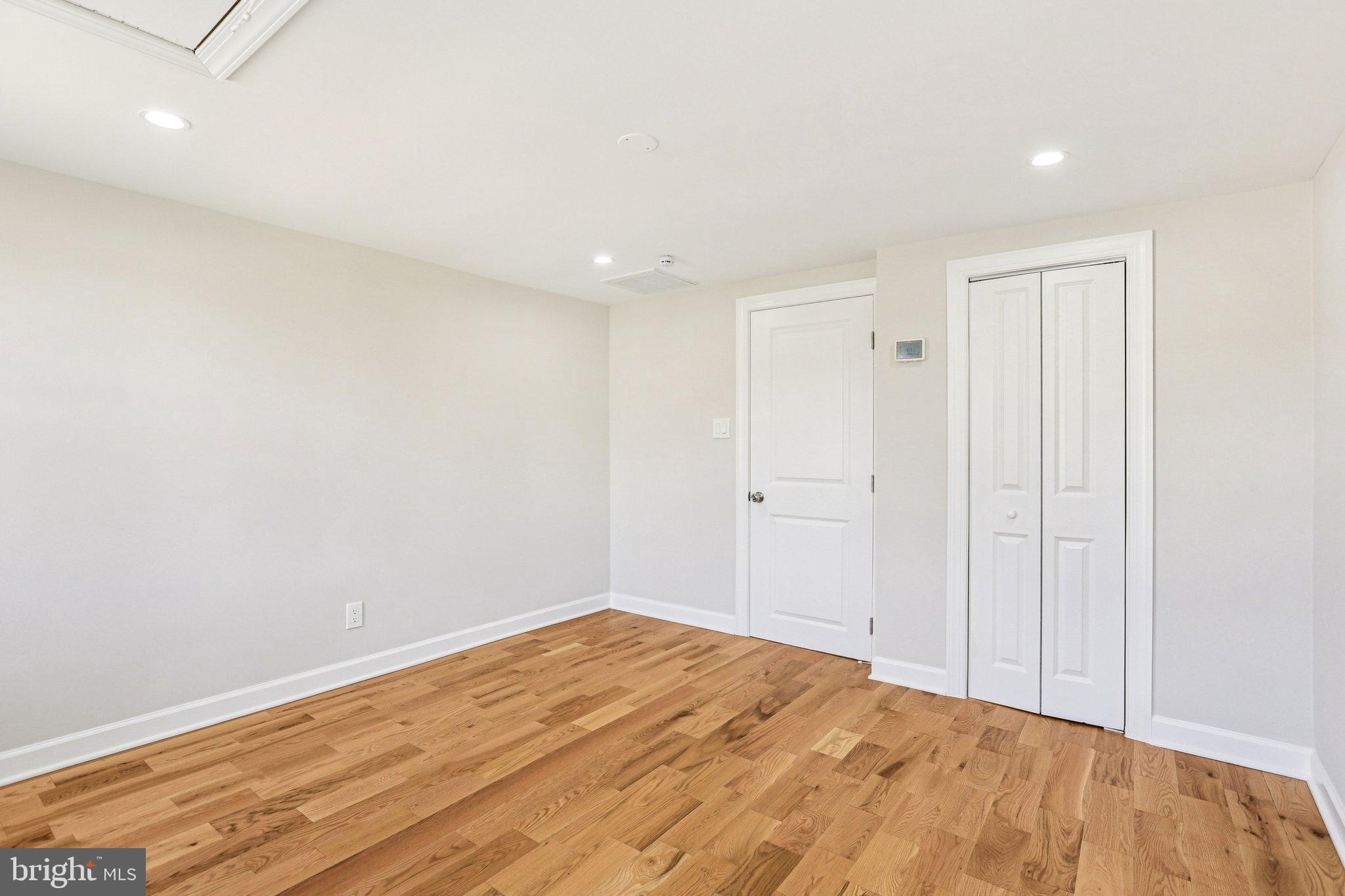 CHELSEA KNOLLS - Residential