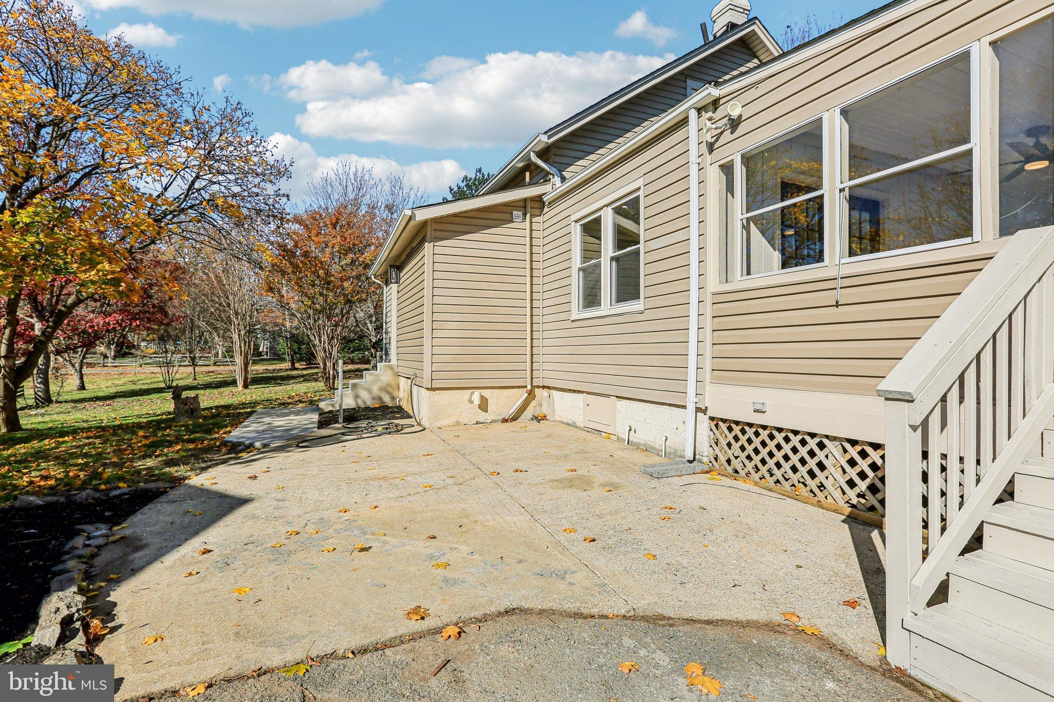 CHELSEA KNOLLS - Residential