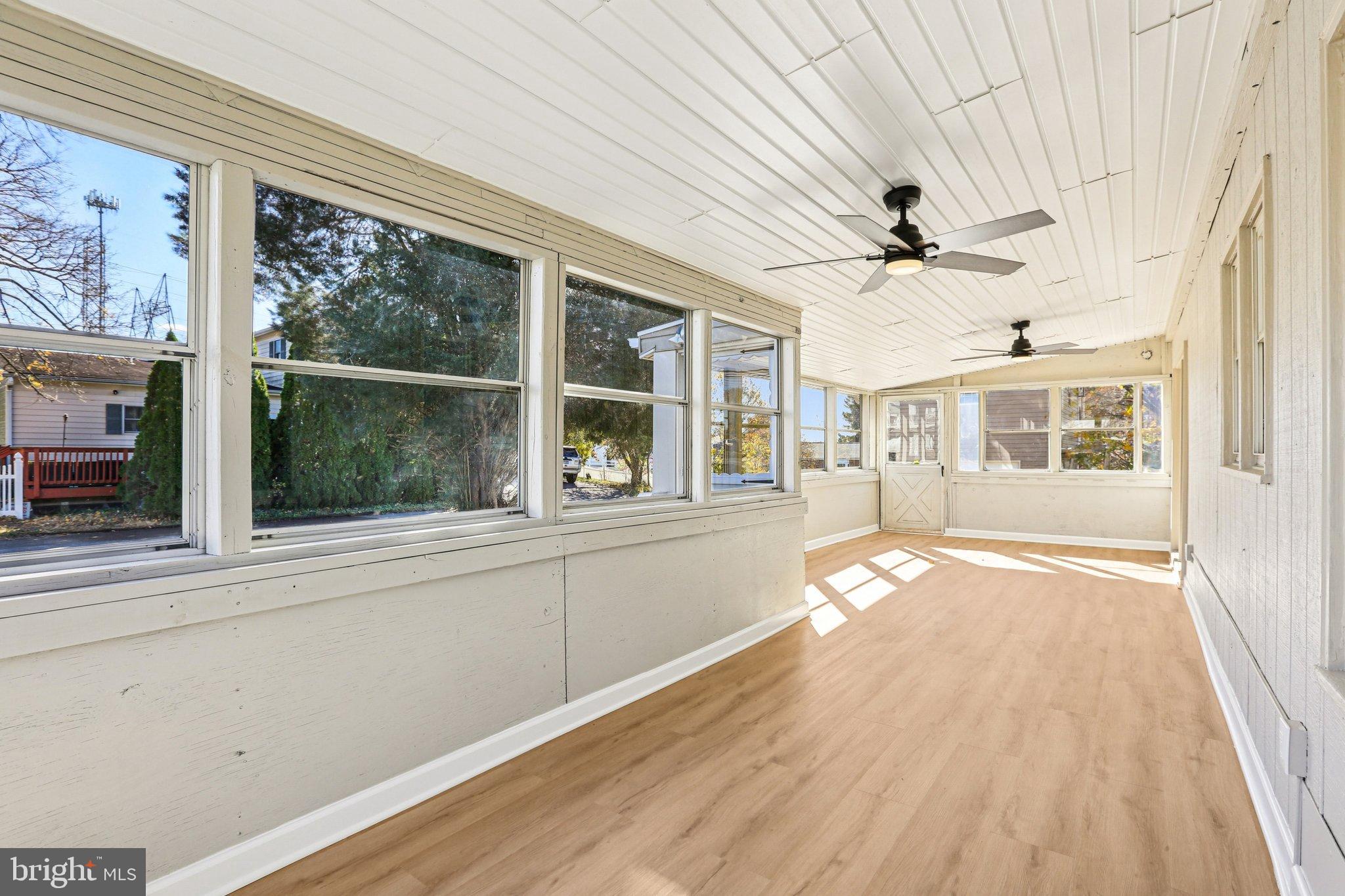 CHELSEA KNOLLS - Residential