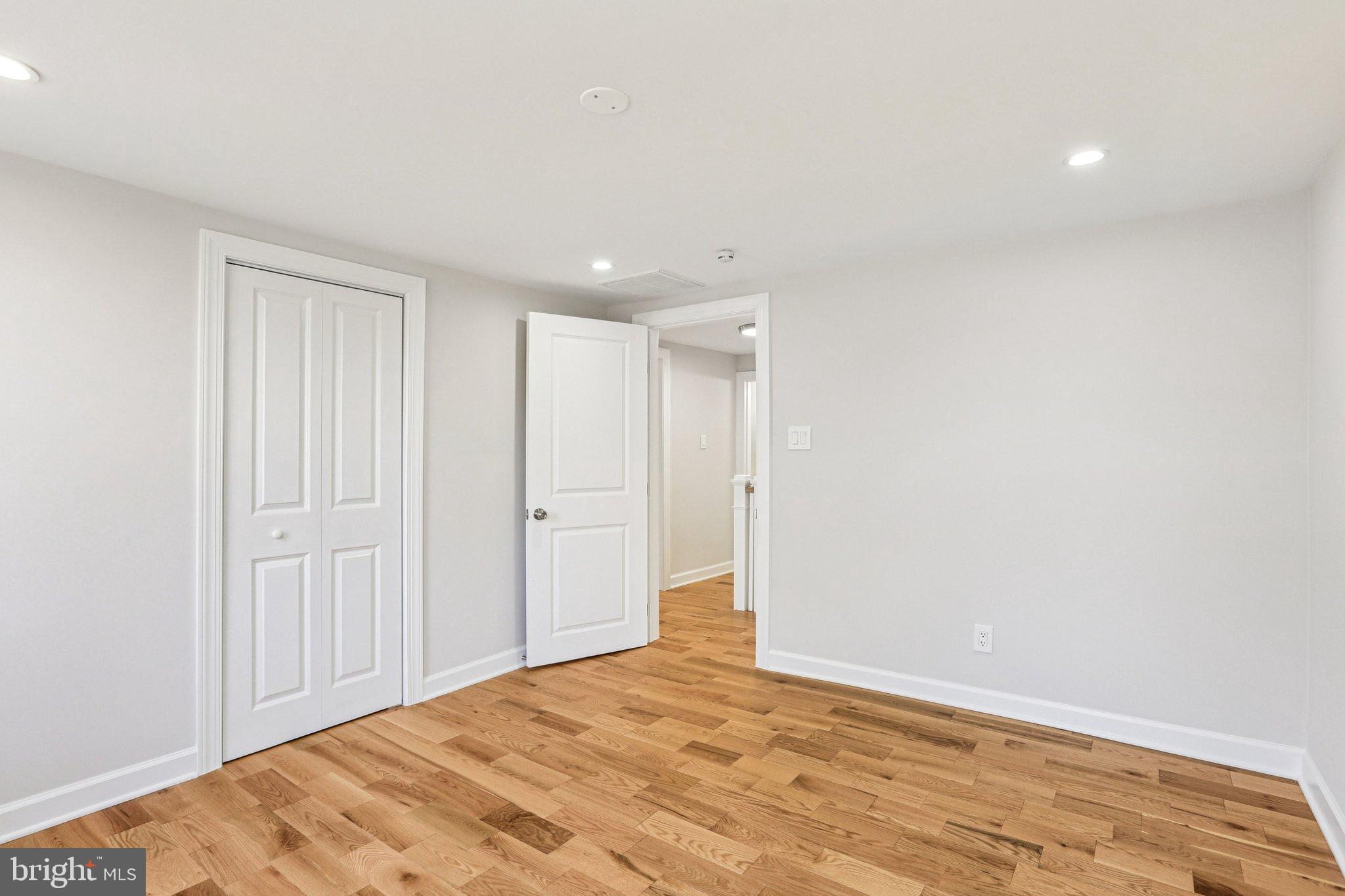 CHELSEA KNOLLS - Residential