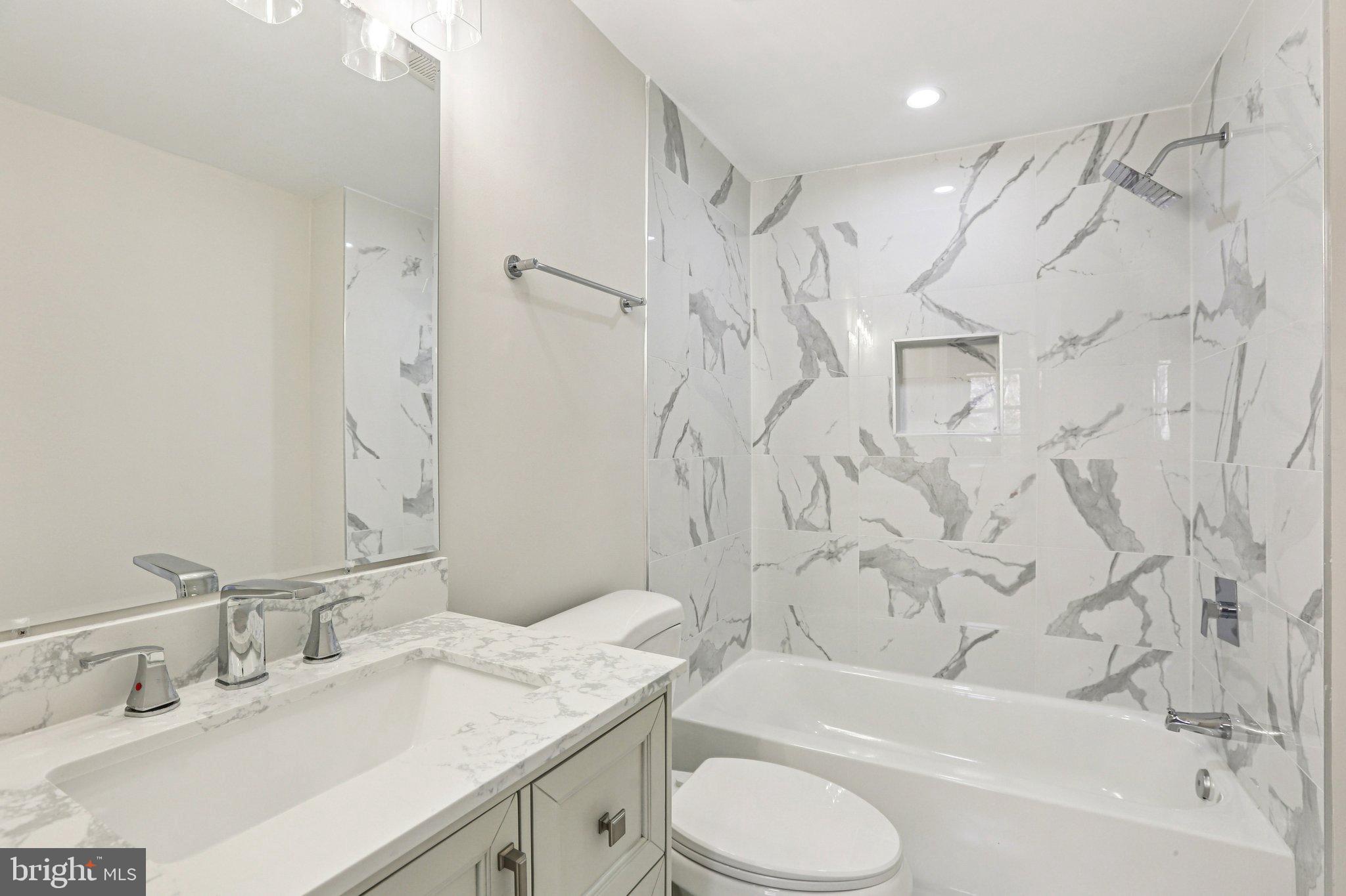 CHELSEA KNOLLS - Residential