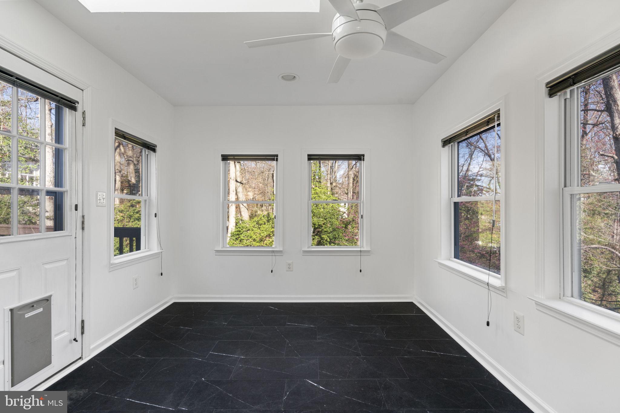 GRAHAM PARK SHORES - Residential