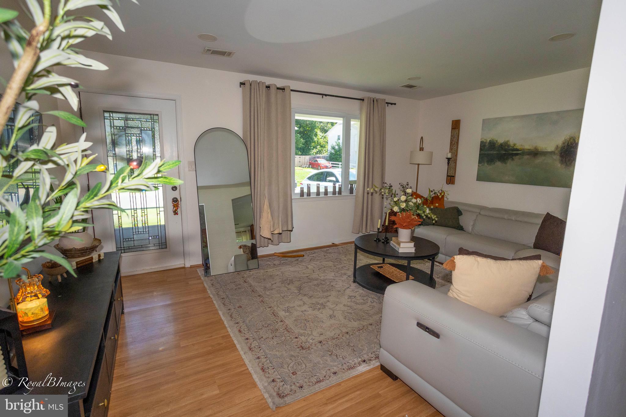 2616 THORNBERRY DRIVE