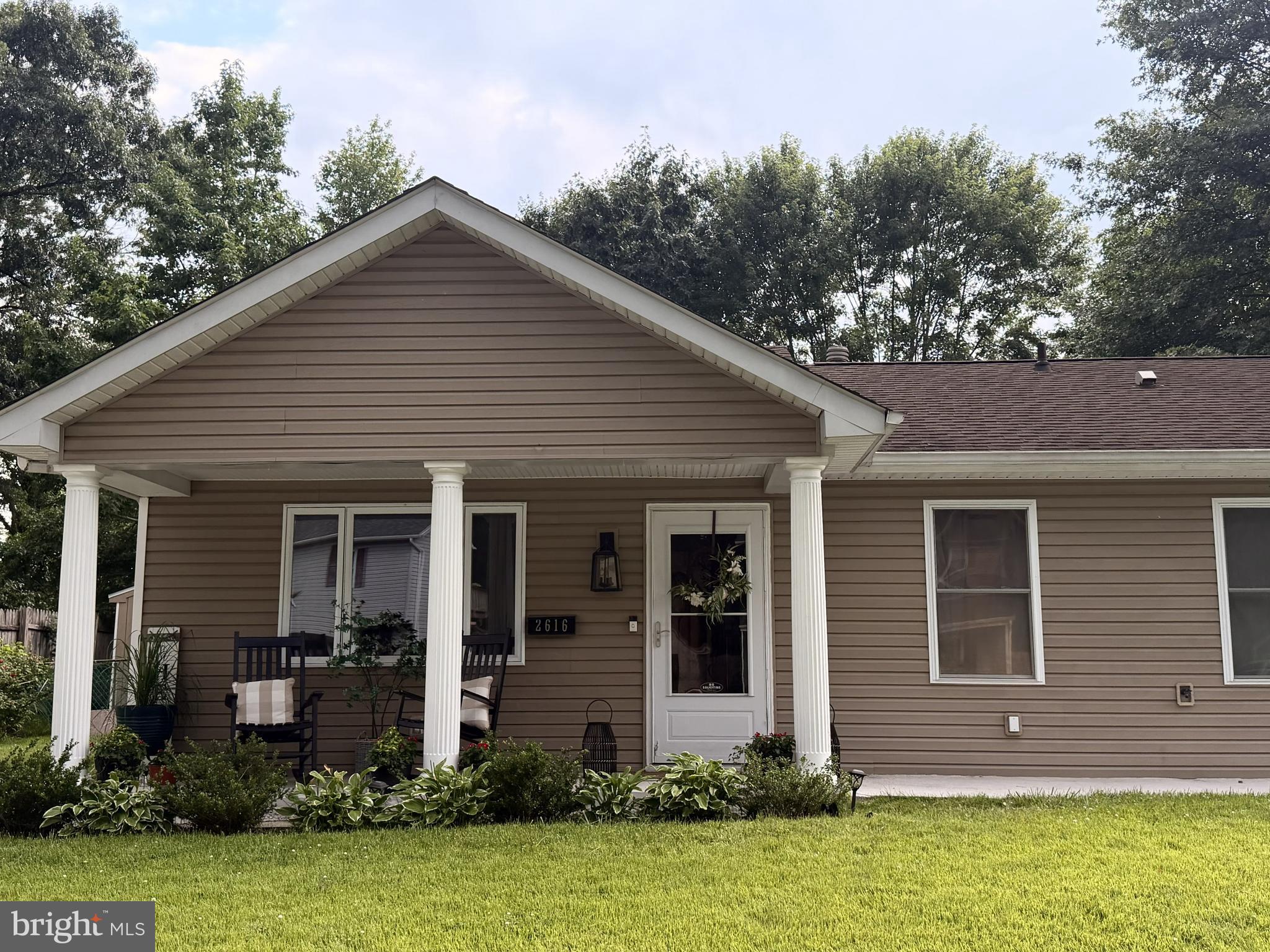 2616 THORNBERRY DRIVE