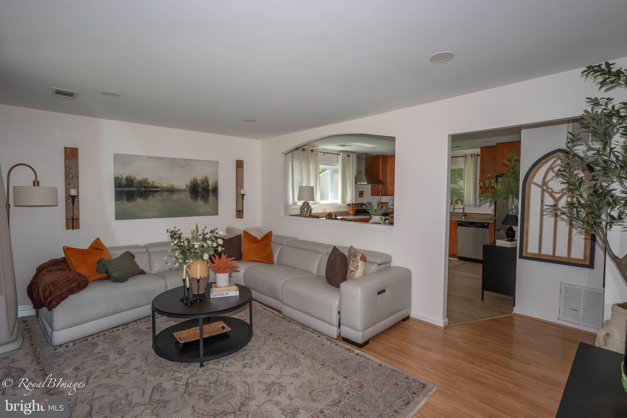 2616 THORNBERRY DRIVE