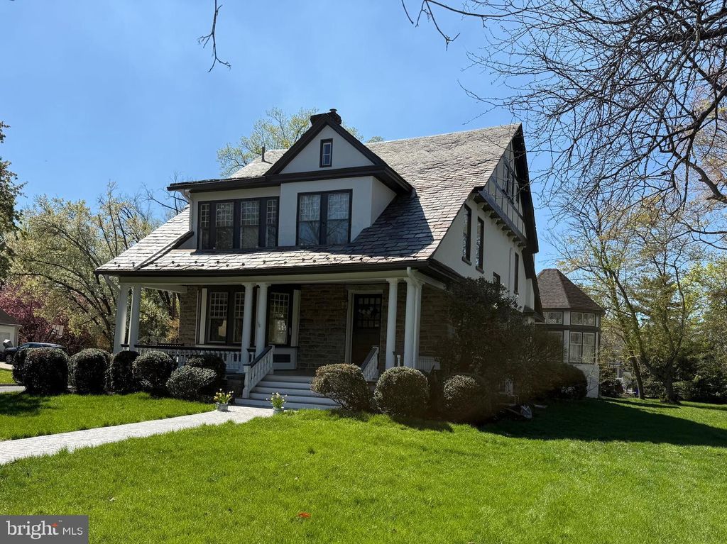 Photo of 61 N Bayard Avenue, WOODBURY, NJ 08096 (MLS # NJGL2071606)