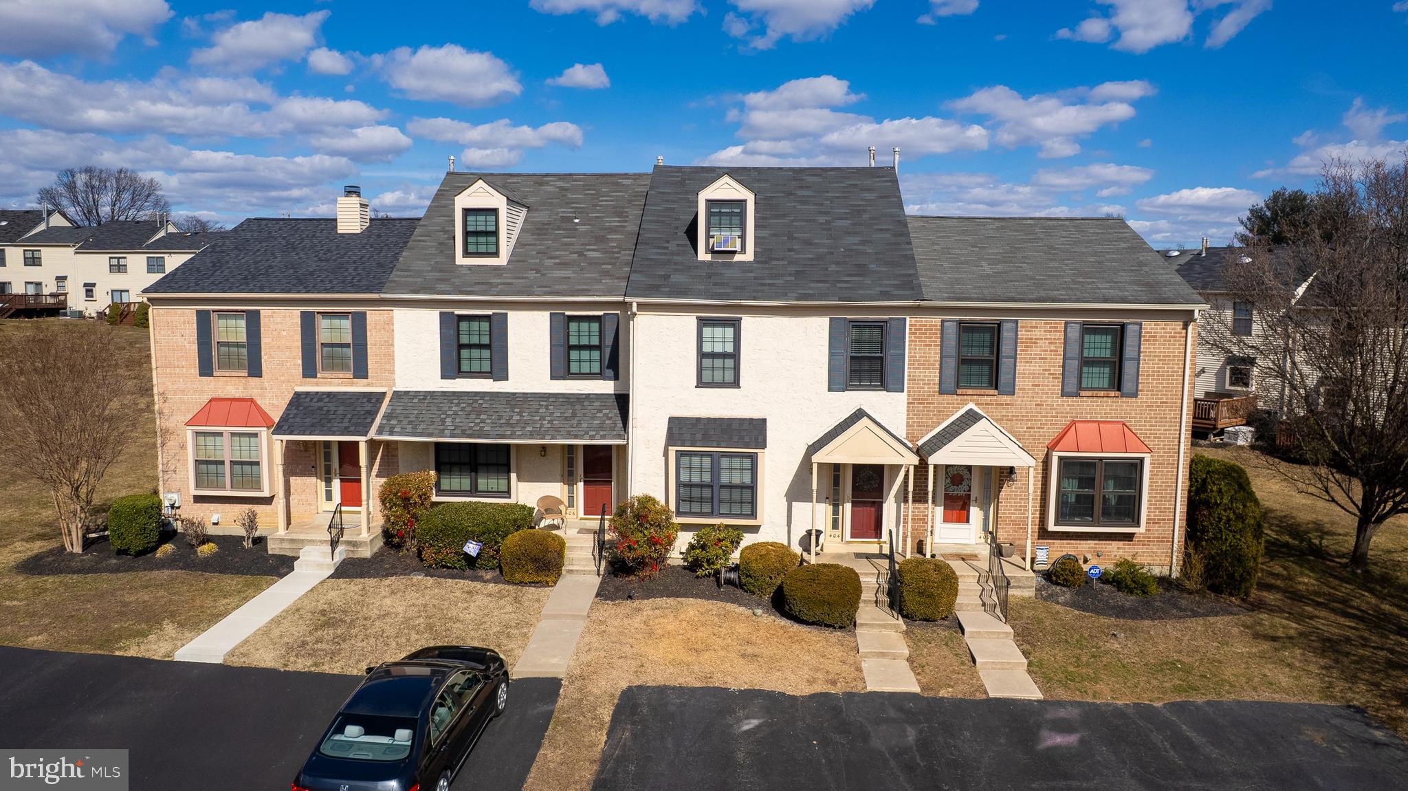 CAMBRIDGE SQ - Residential