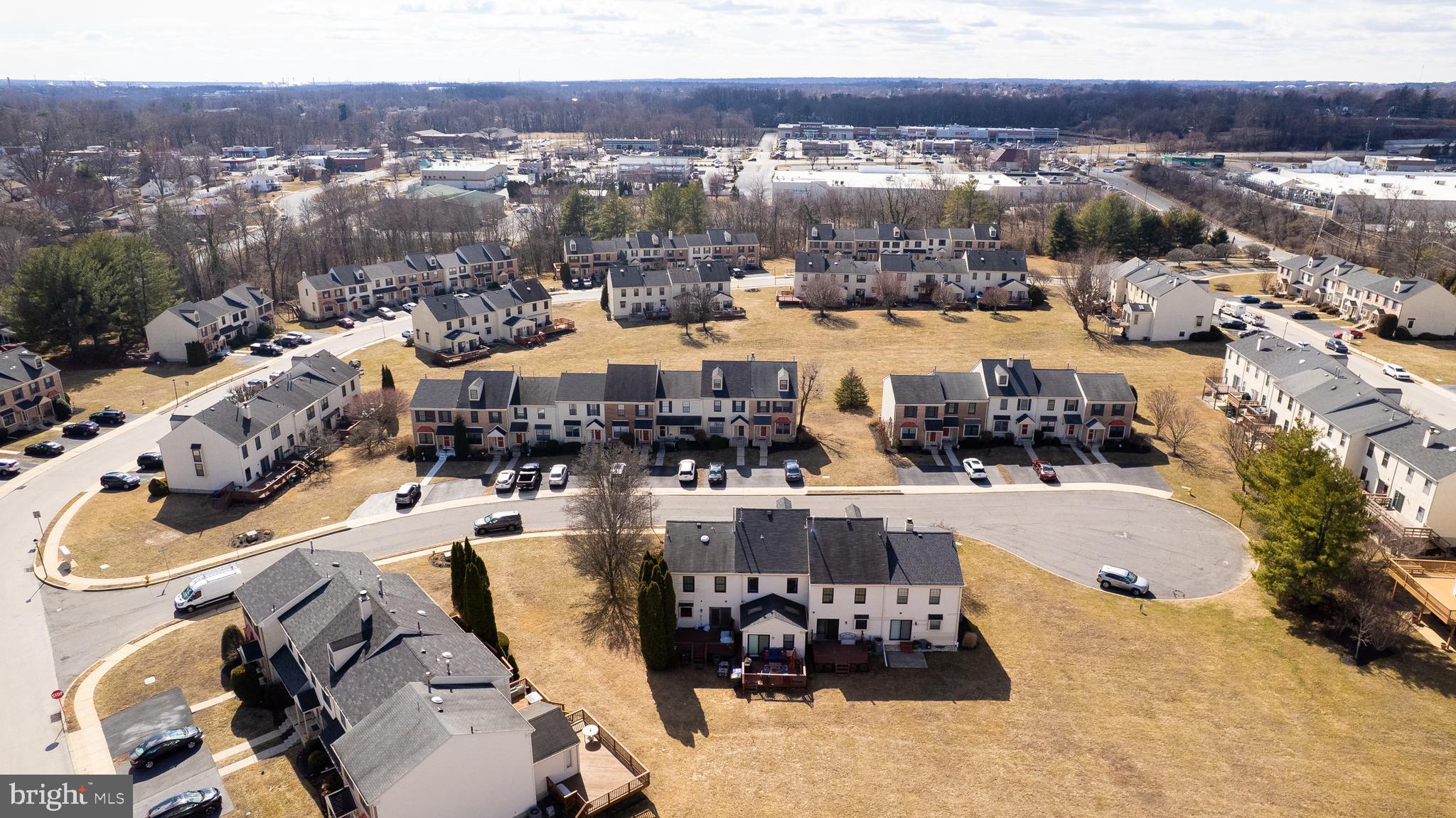 CAMBRIDGE SQ - Residential