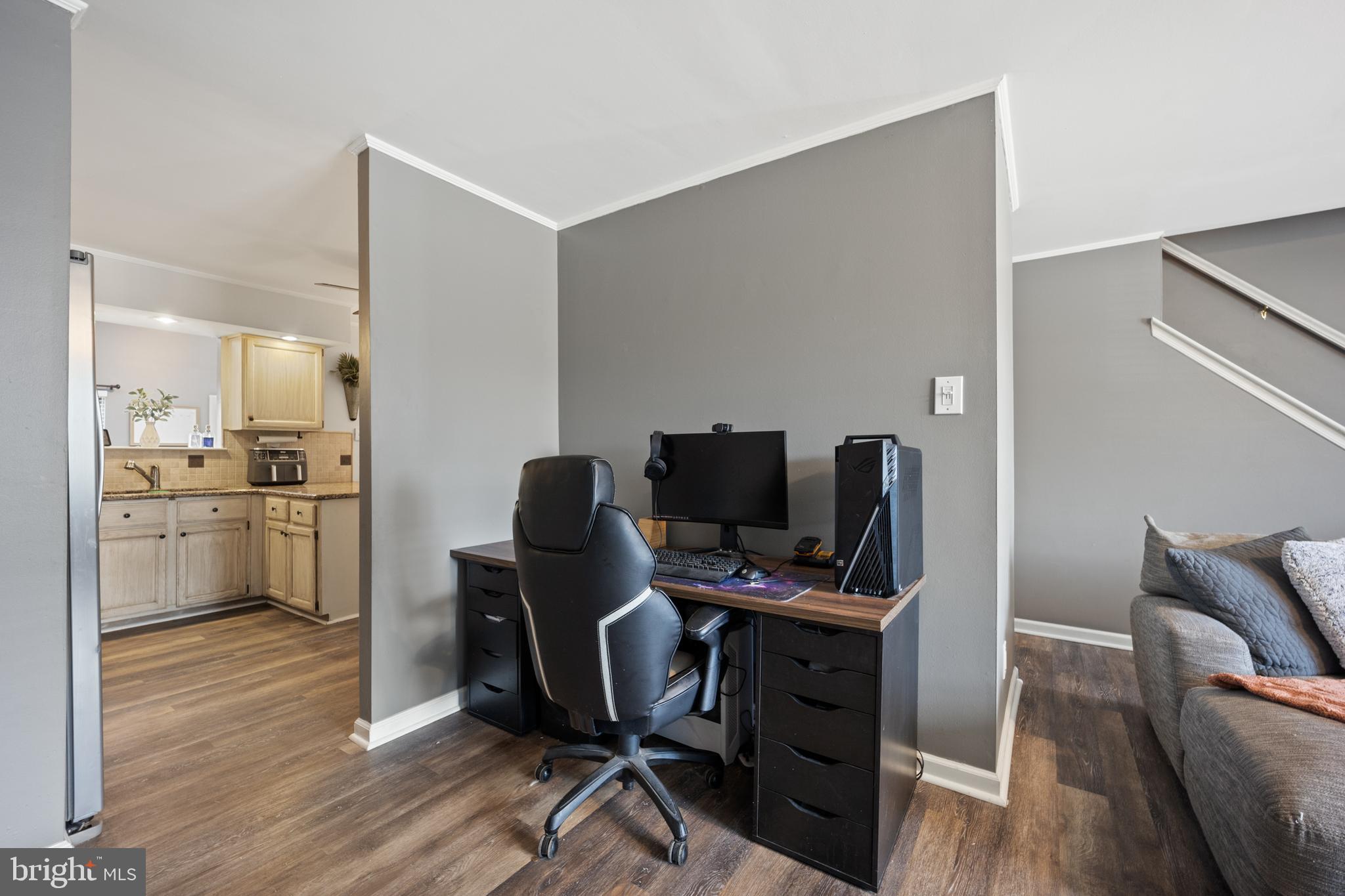 CAMBRIDGE SQ - Residential