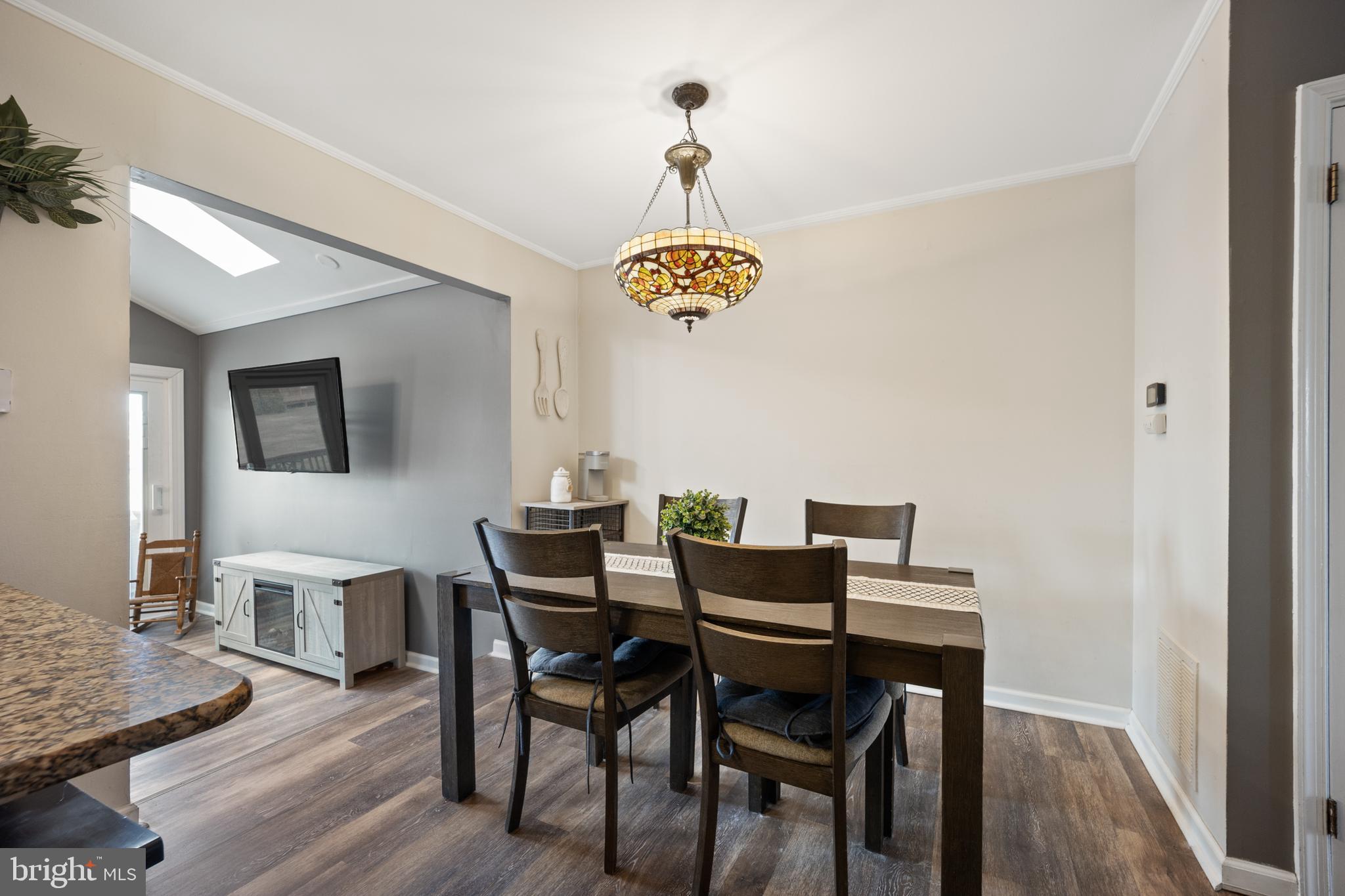 CAMBRIDGE SQ - Residential