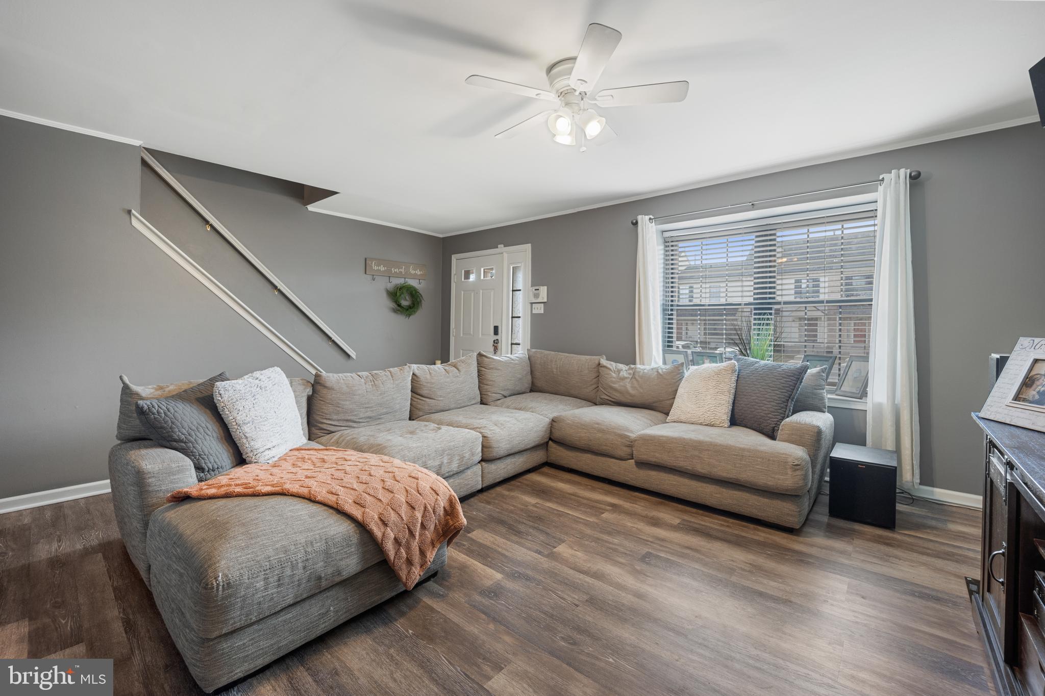 CAMBRIDGE SQ - Residential