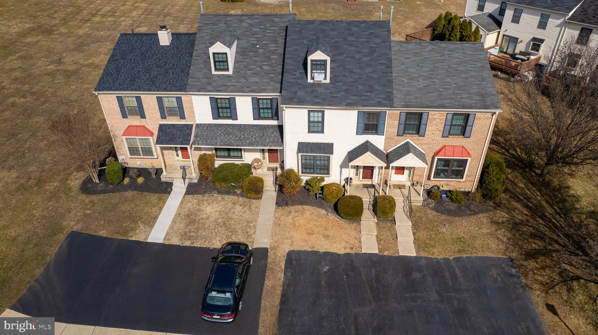 CAMBRIDGE SQ - Residential