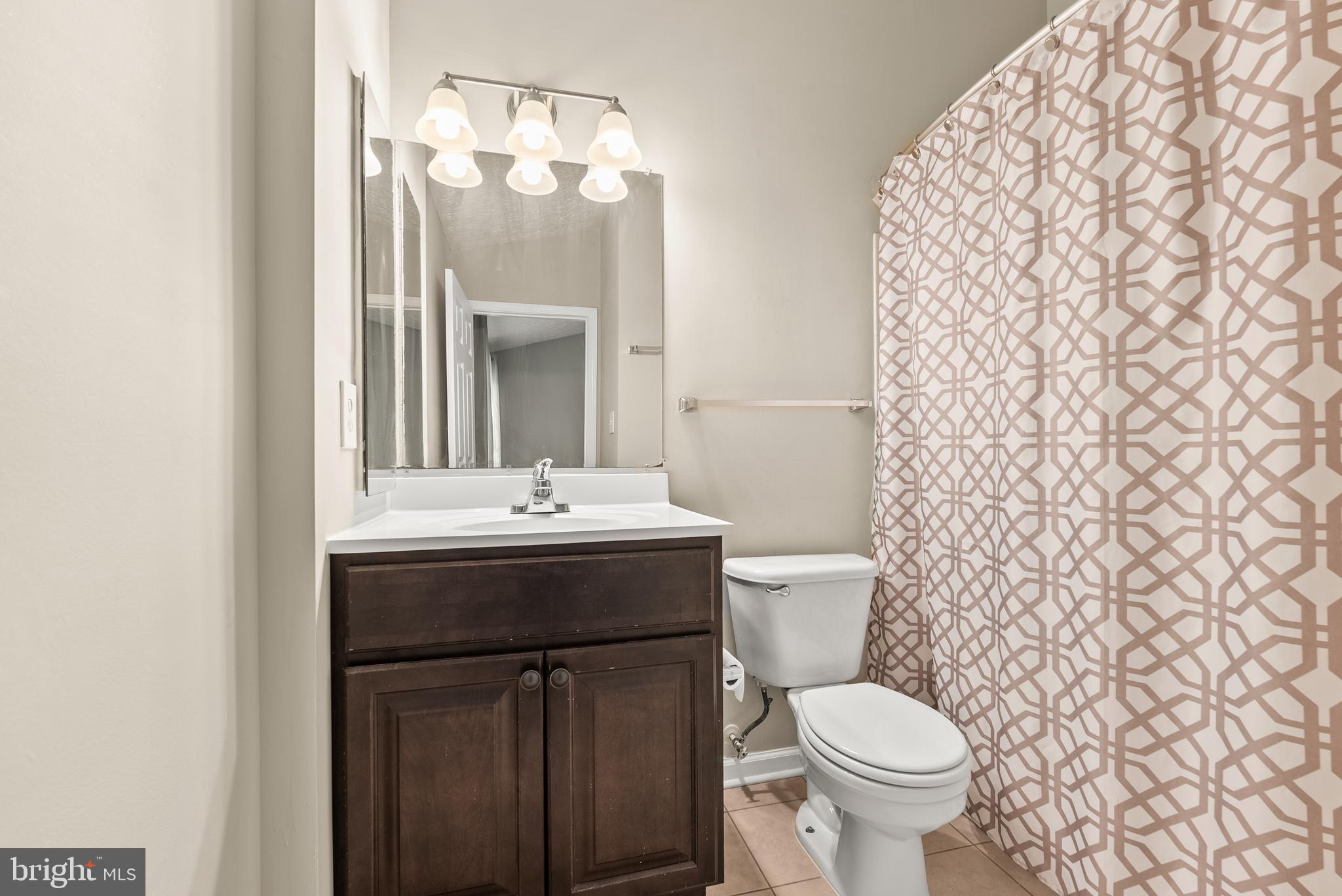 CARRIAGE PINES/LAKE VILL - Residential