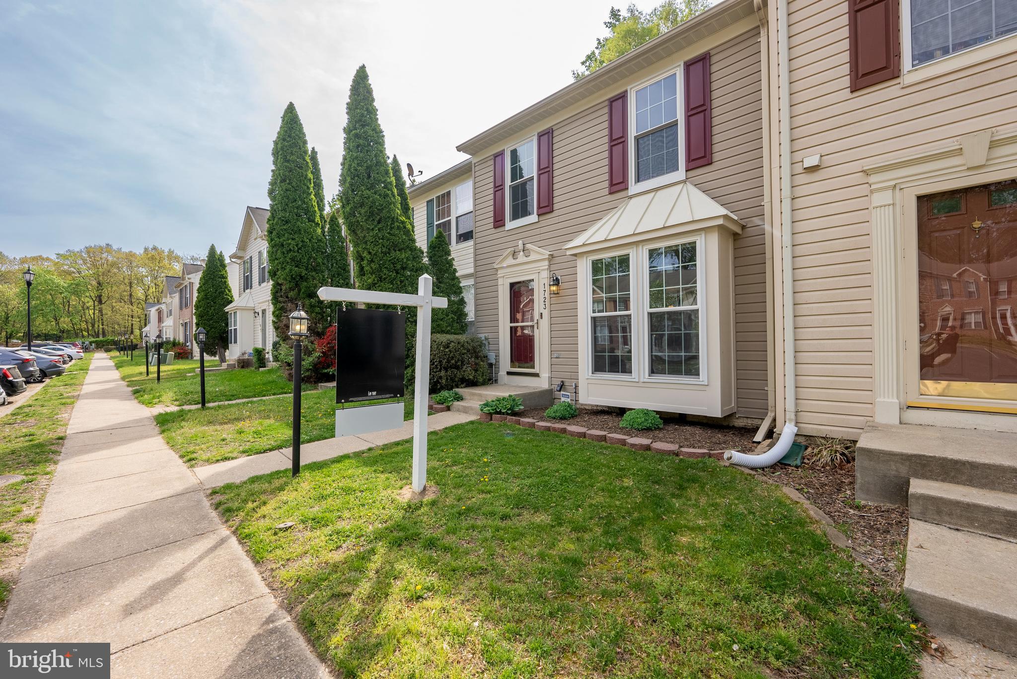 1723 BARNWOOD COURT