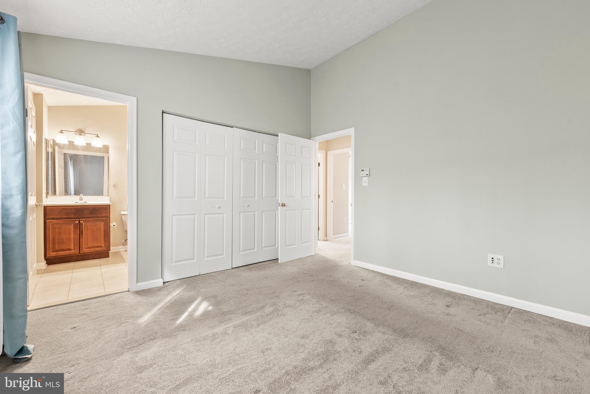 CARRIAGE PINES/LAKE VILL - Residential