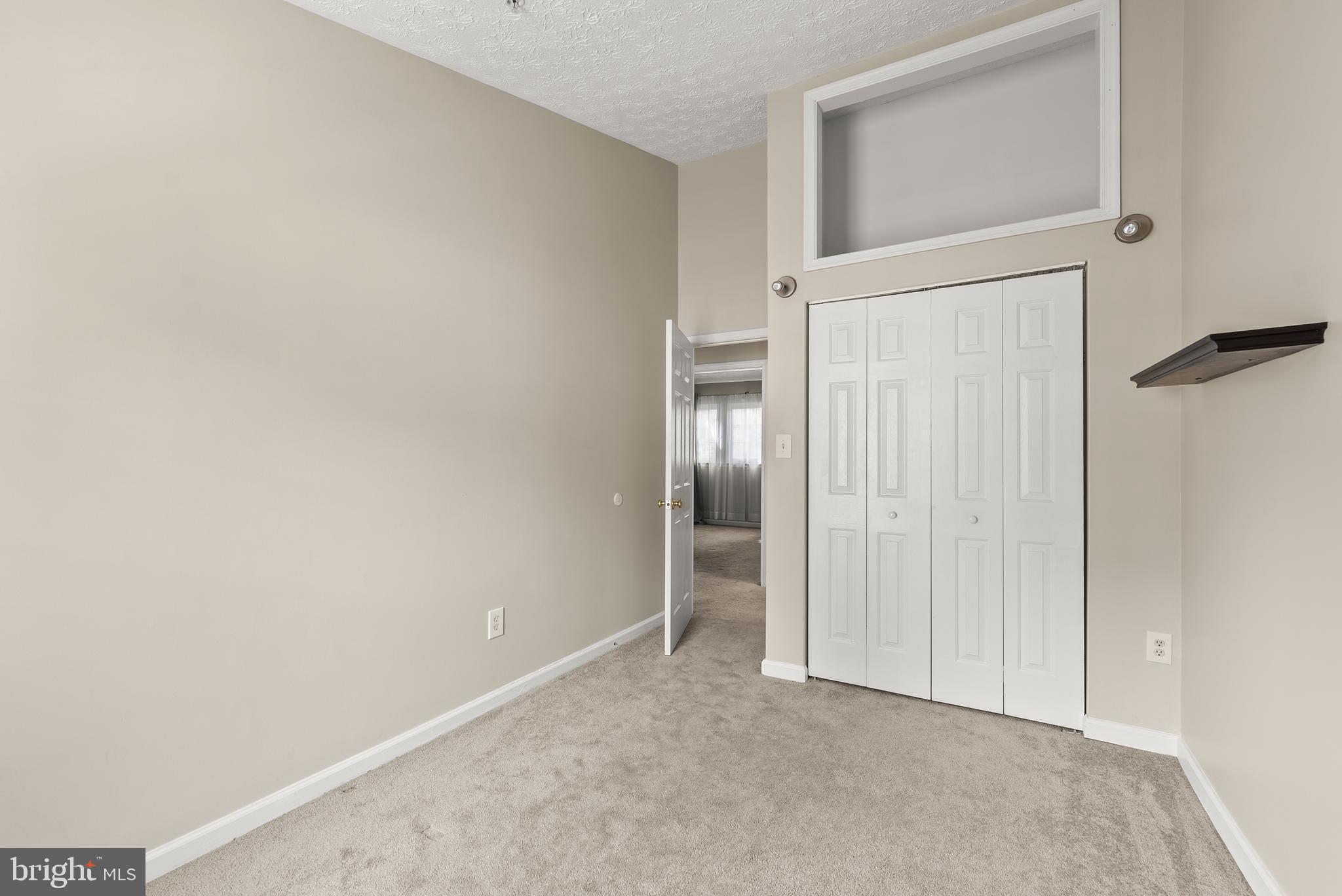 CARRIAGE PINES/LAKE VILL - Residential