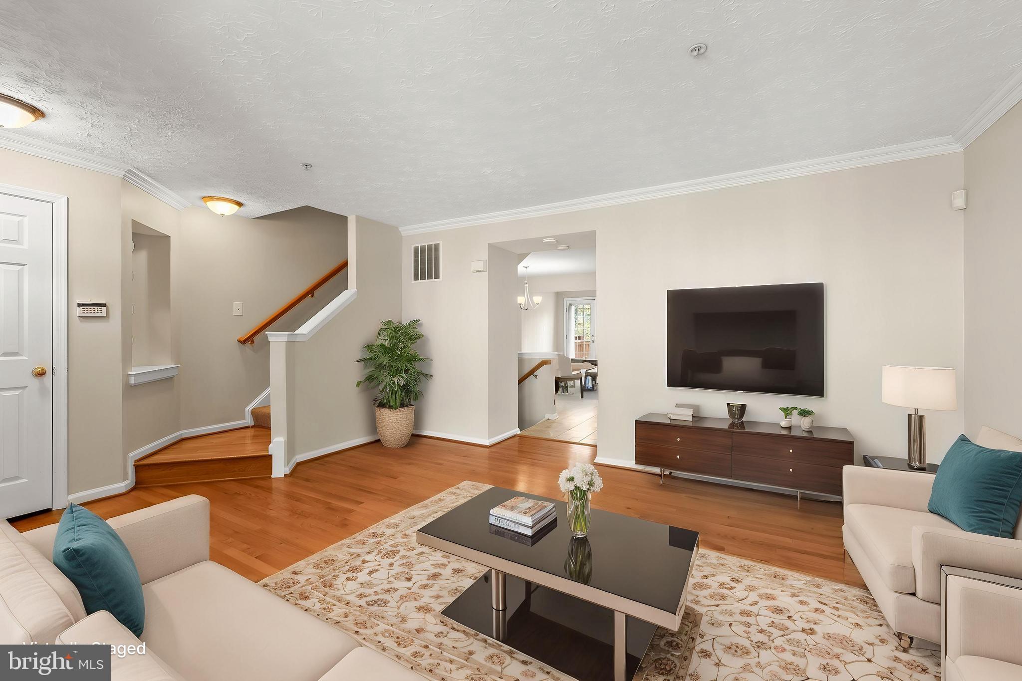 CARRIAGE PINES/LAKE VILL - Residential